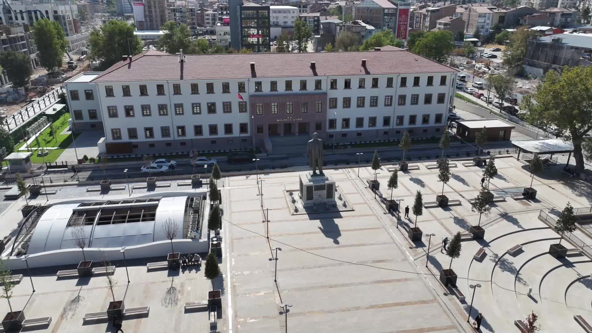 6 Şubat depremlerinin üçüncü yılı… Malatya Valisi Yavuz: "Depremin izlerini sildik, Malatya’yı ayağa kaldırdık"