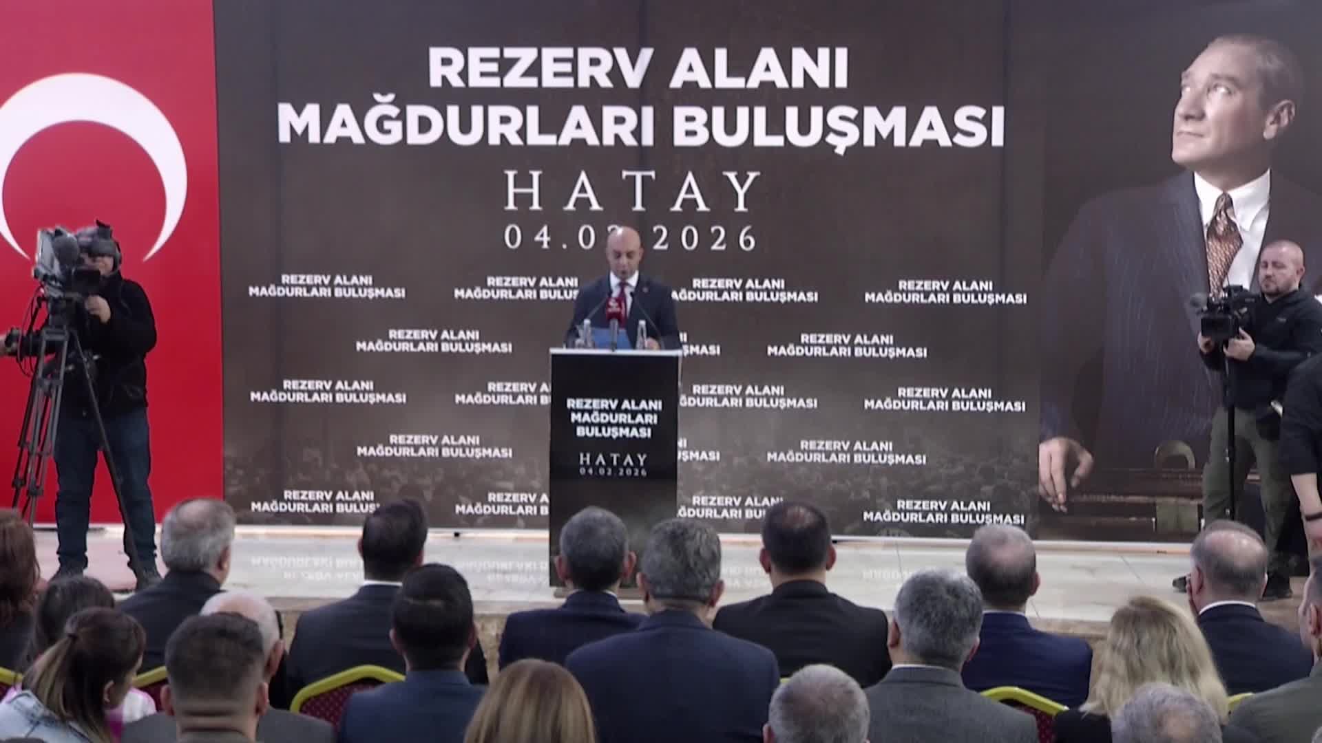 Özgür Özel: "Artık siyaset panoyla, parayla, brandayla değil samimiyetle yürekten yapılacak"