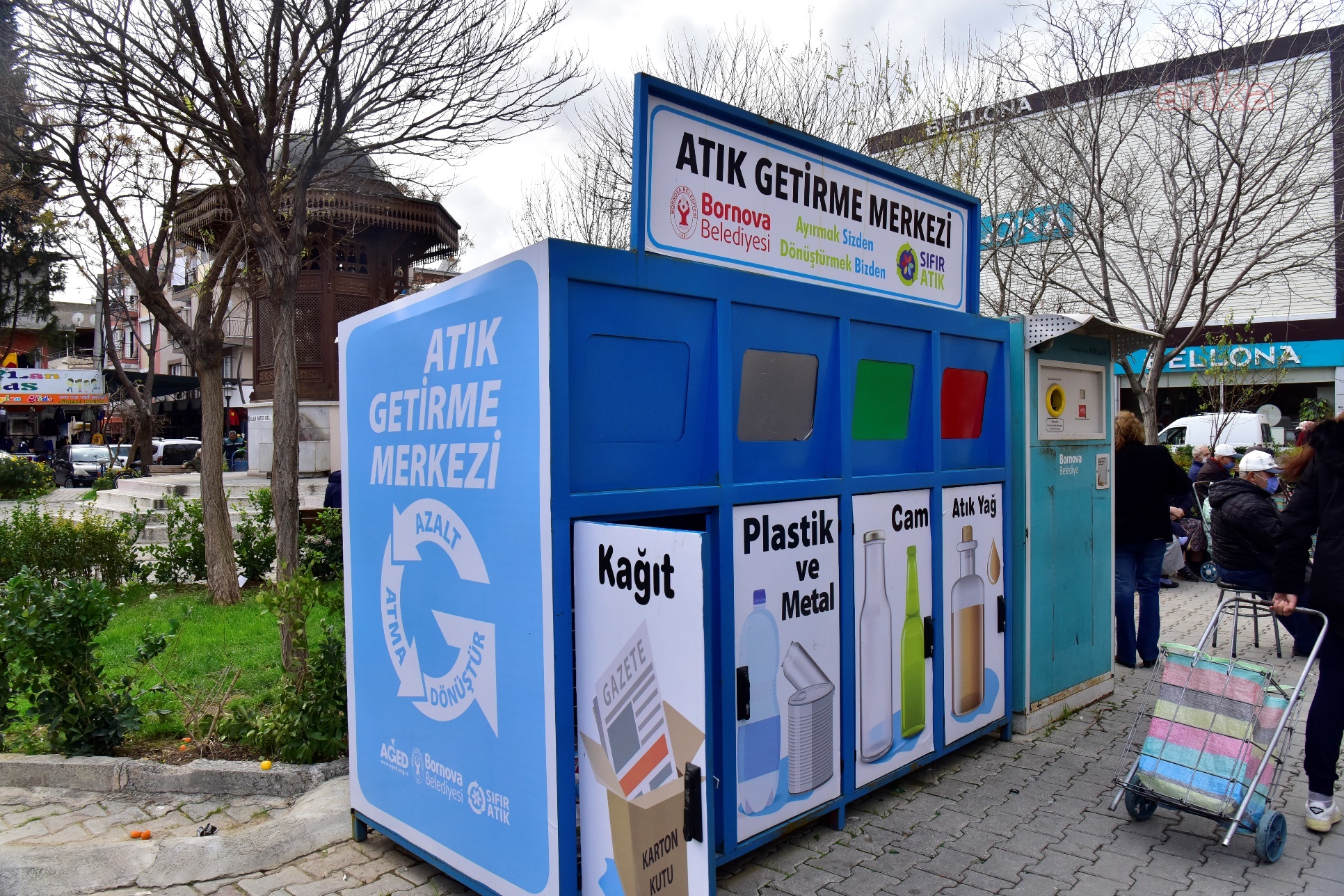 BORNOVA'DA SIFIR ATIK HAMLESİ