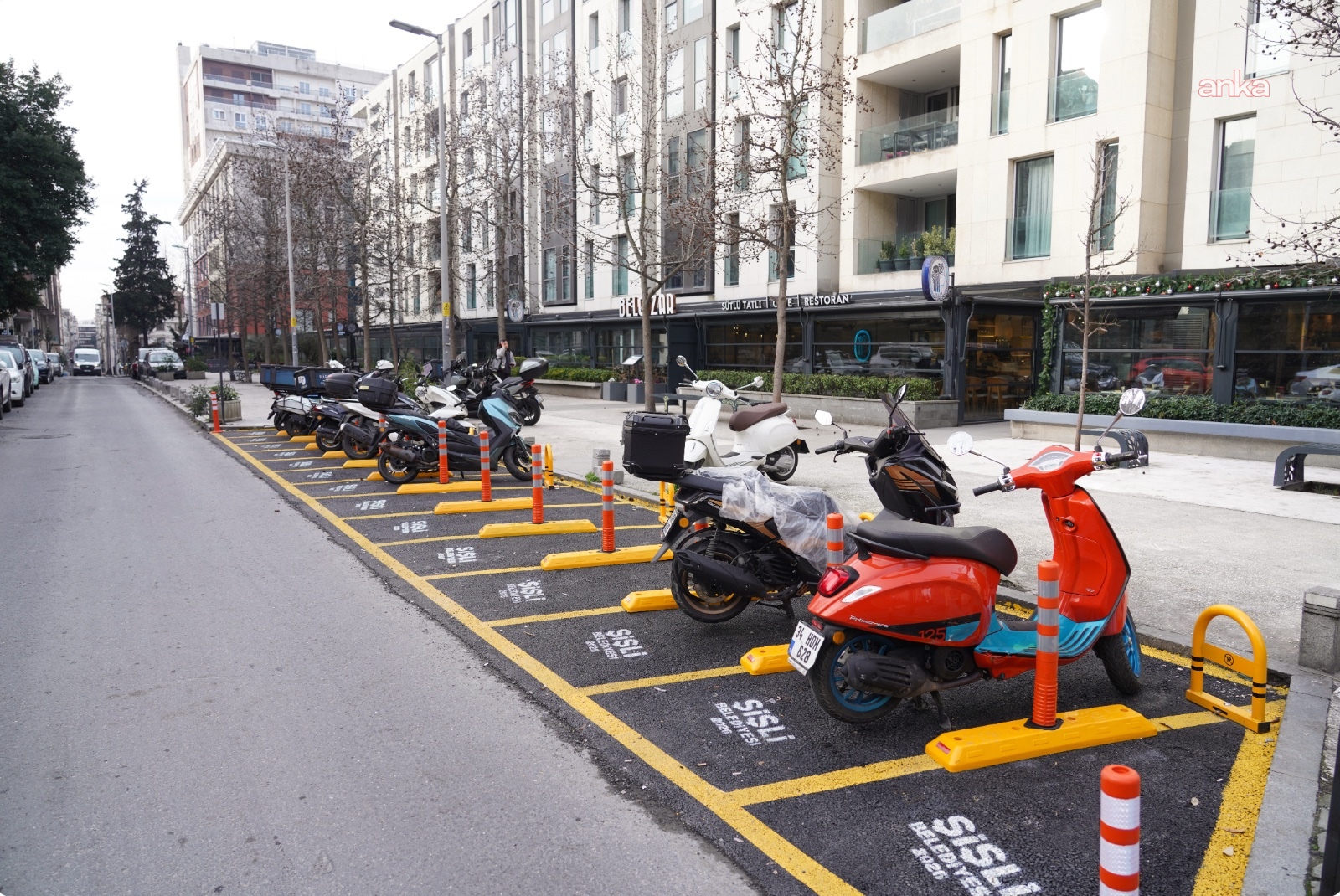 Şişli Belediyesi, 150 farklı noktada motosiklet park alanı yapımına başladı