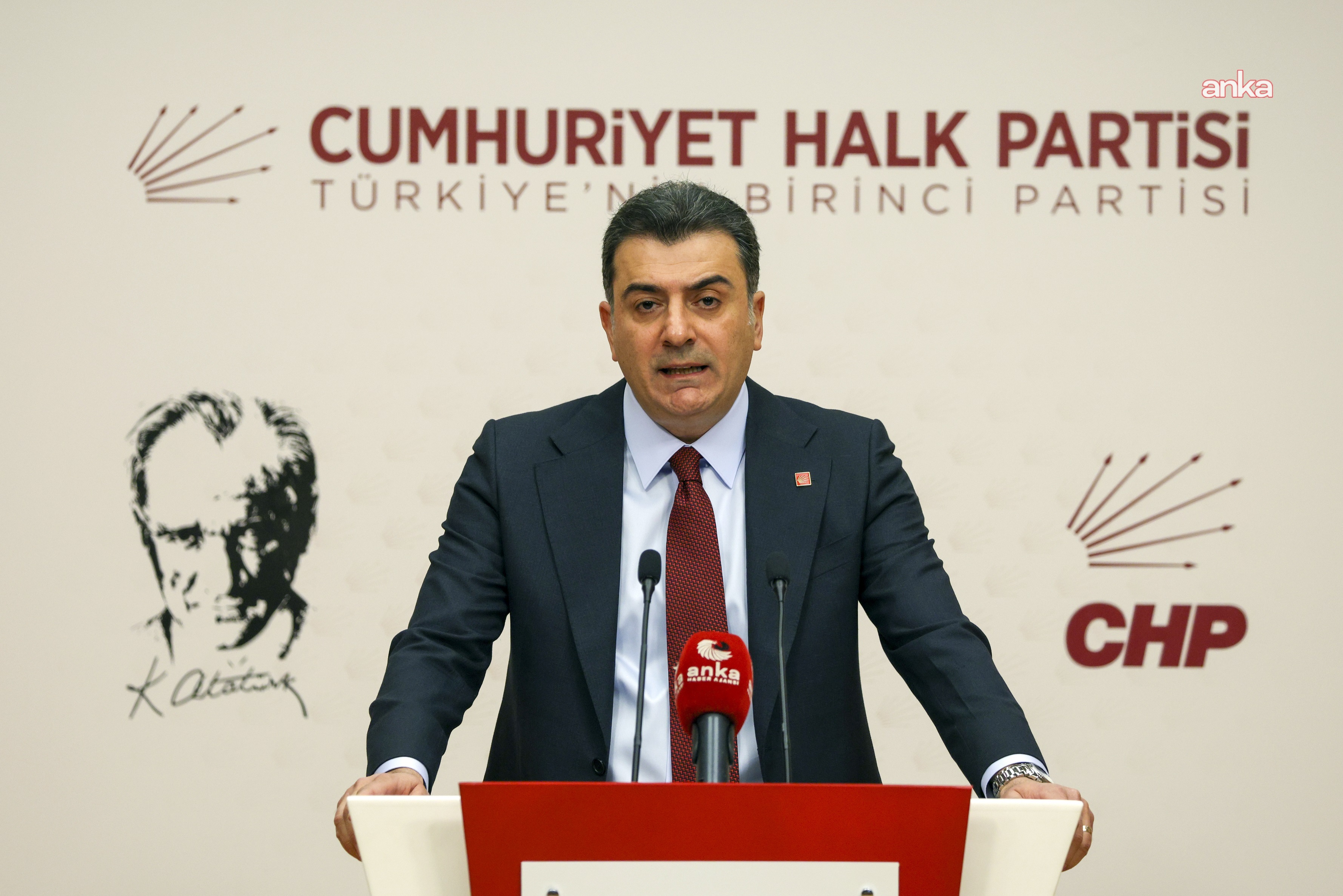 Zeynel Emre'den İçişleri Bakanı Yerlikaya’ya: "Epstein dava dosyalarında adı geçen kişi ve ağların Türkiye ile bağlantıları araştırılmış mıdır?"