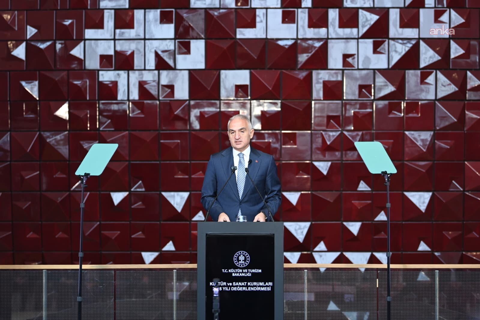 Bakan Ersoy: "2025’te kültür ve sanat alanında rekor seviyelere ulaşıldı"