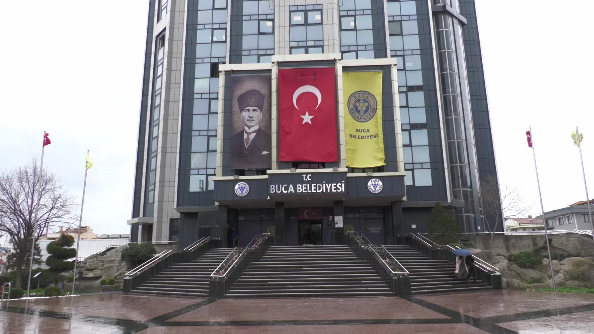 Buca Belediyesi operasyonunda 28 gözaltı kararı... Buca Belediyesi, adı geçen kişilerden 11’inin belediye personeli olduğunu bildirdi