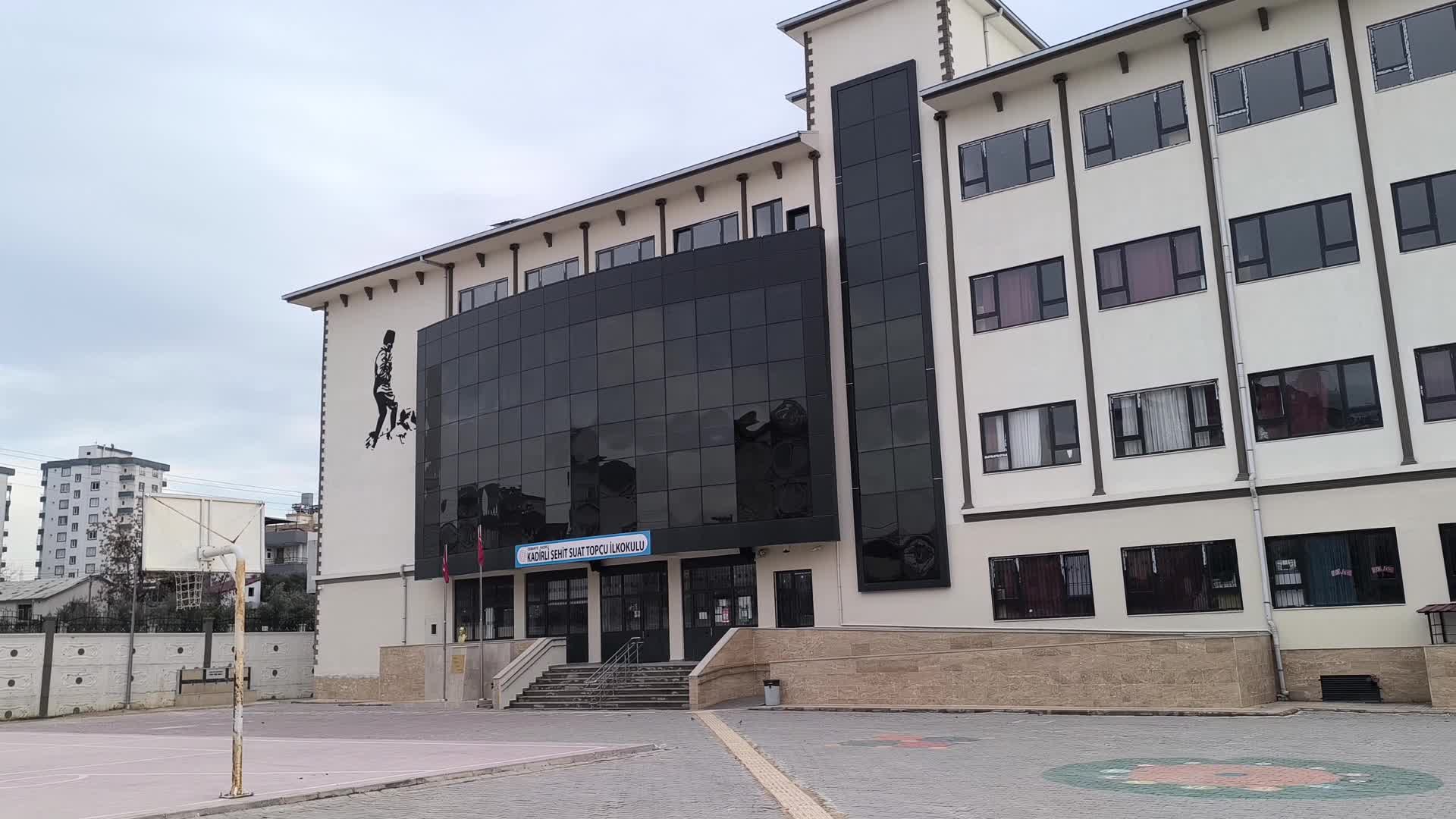 Kadirli'de 8 yaşındaki öğrencinin öğretmeni tarafından darbedildiği iddiası karakola taşındı