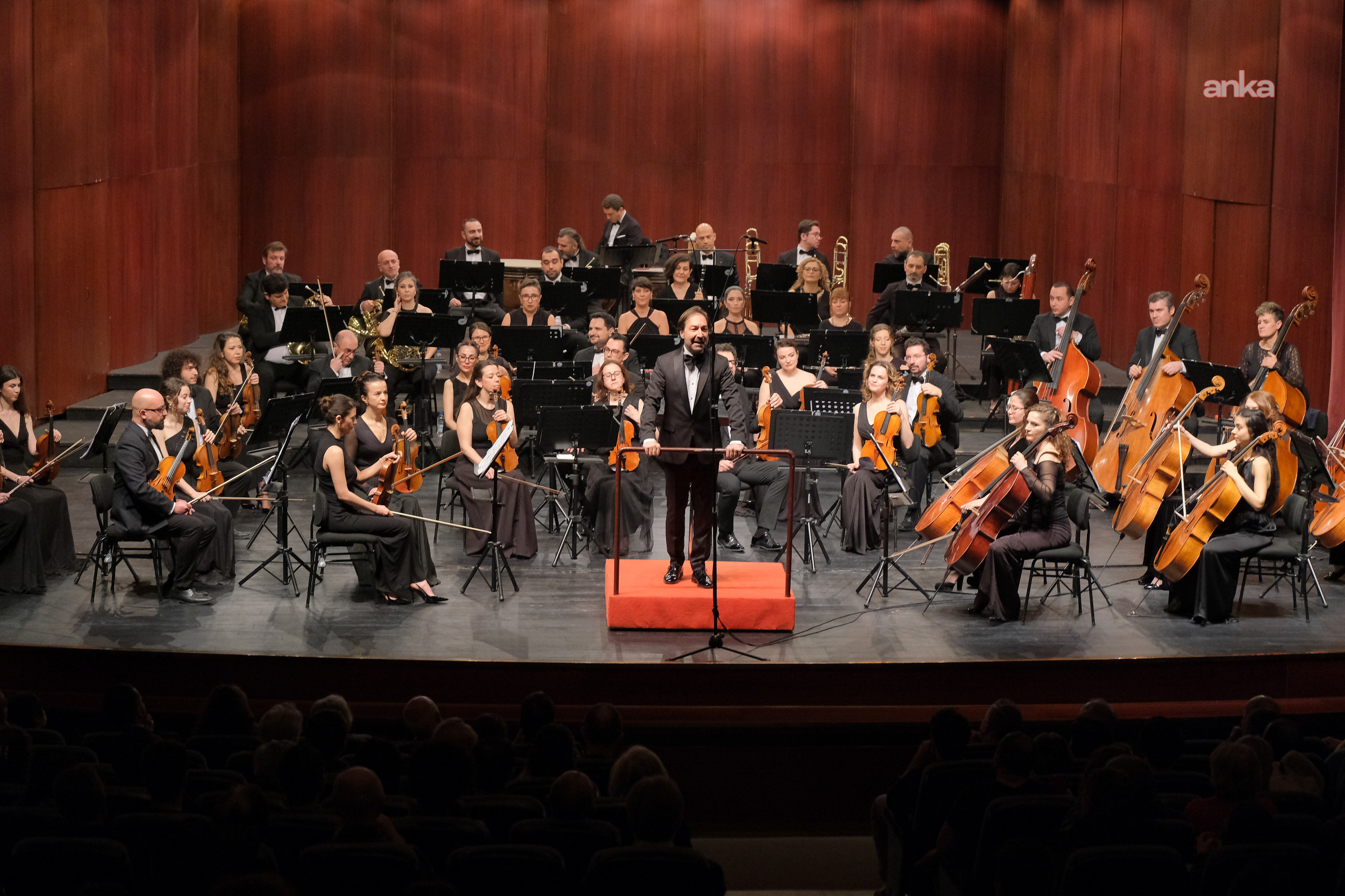 Eskişehir Büyükşehir Belediyesi Senfoni Orkestrası'ndan 6 Şubat anısına anlamlı konser