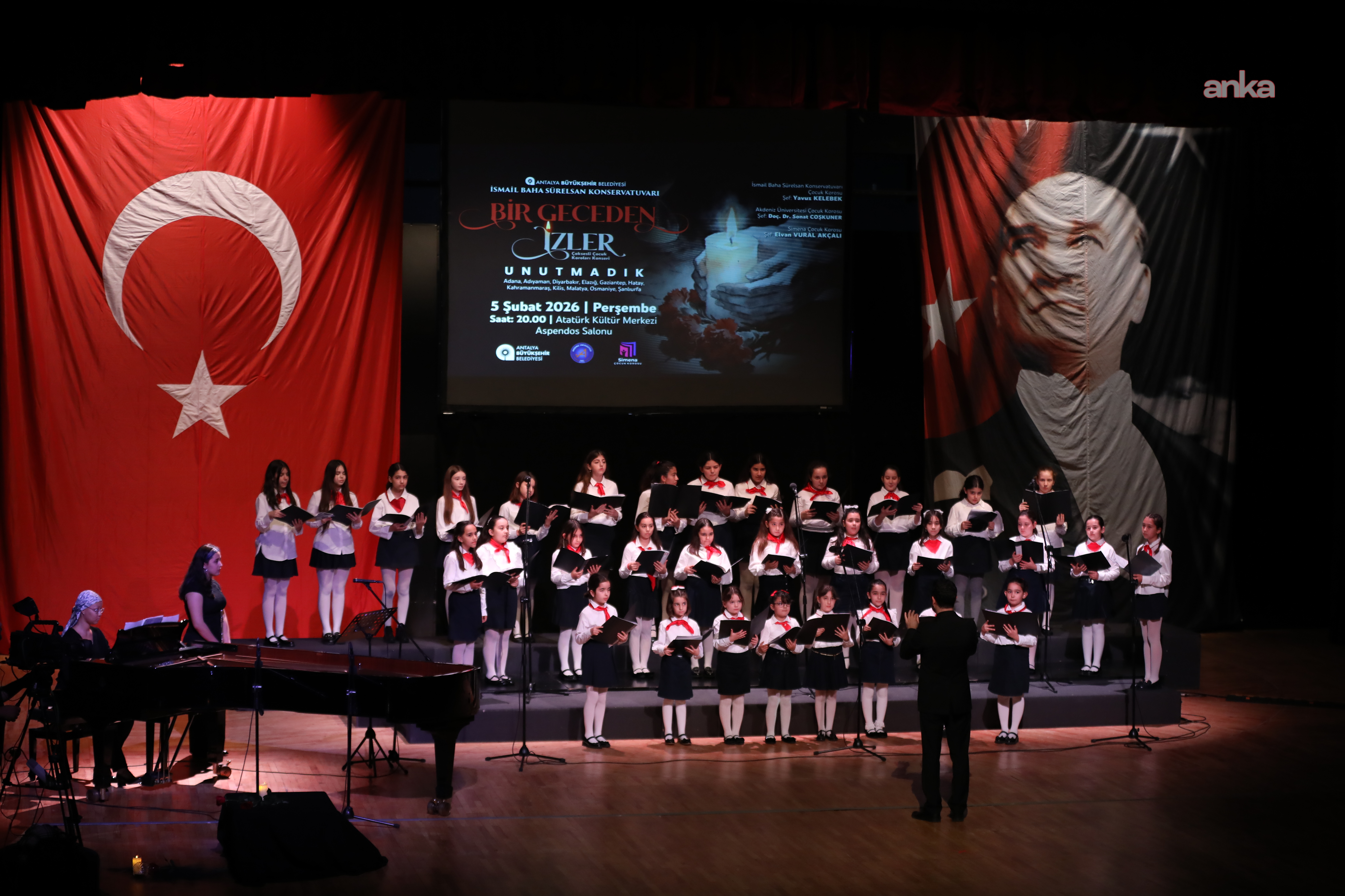 Antalya Çocuk Koroları, 6 Şubat depremlerinde hayatını kaybedenleri düzenlenen konserle andı