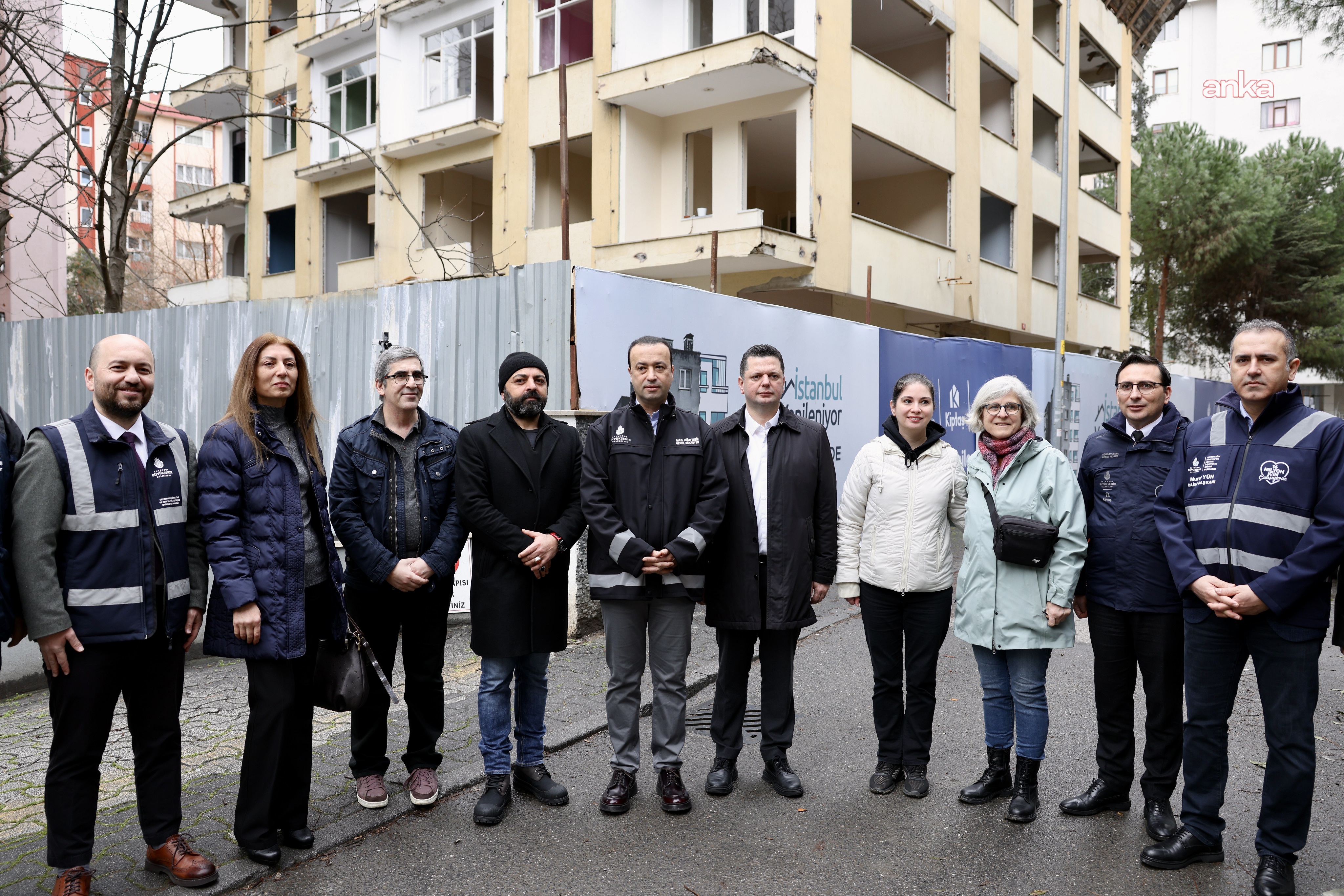 Kadıköy’de Duygu Apartmanı için dönüşüm süreci başladı... İBB Genel Sekreteri Demir: “Vatandaşımızı güvenli evlere alabilirsek hepimiz daha rahat uyuruz”