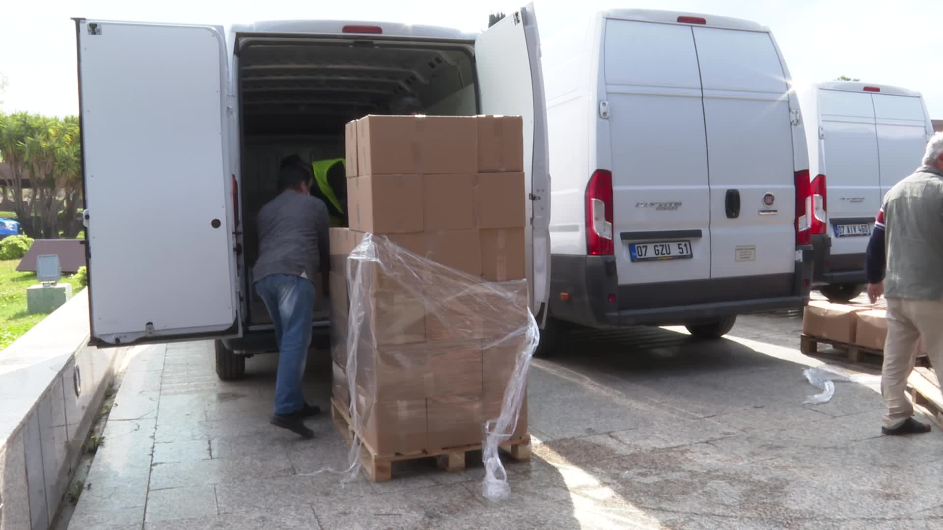 ANTALYA BÜYÜKŞEHİR, İHTİYAÇ SAHİPLERİNİN YANINDA