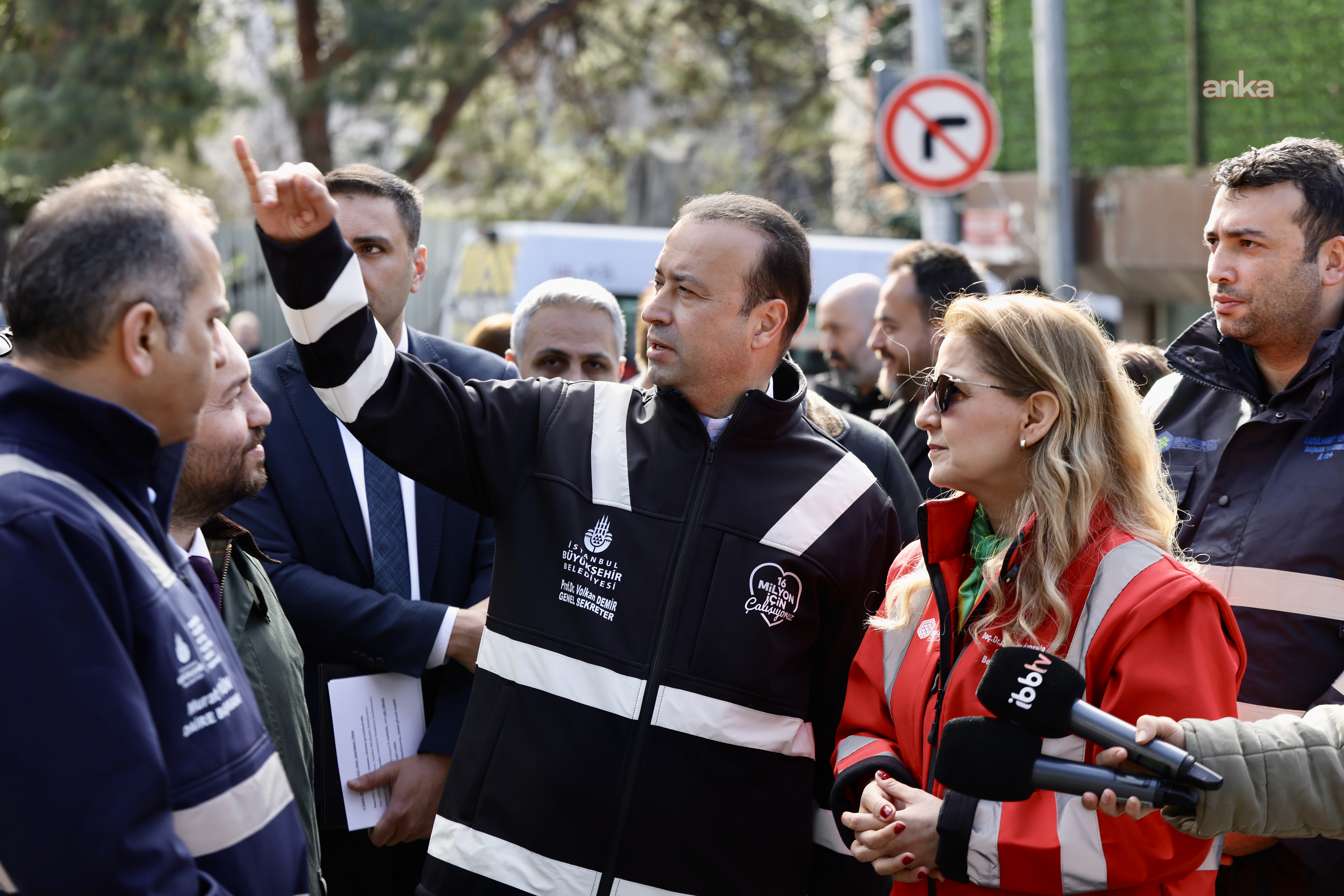 E sınıfı çok yüksek riskli binanın yıkımı Bakırköy’de gerçekleştirildi...  İBB Genel Sekreteri Demir: Dönüşüm kapsamında kira desteği sağlıyoruz