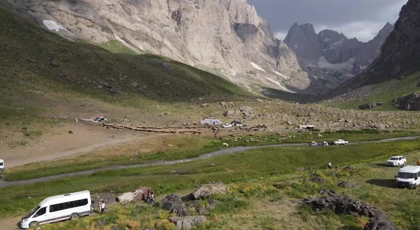 Van’da yayla ve meralar dışarıdan kiralamaya kapatıldı
