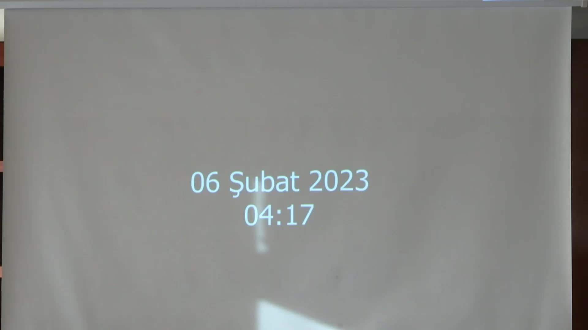 6 Şubat'ta İsias Otel'de yaşamını yitiren rehberler anıldı... "'Asrın felaketi' terimi üretildi, aslında asrın katliamıydı"