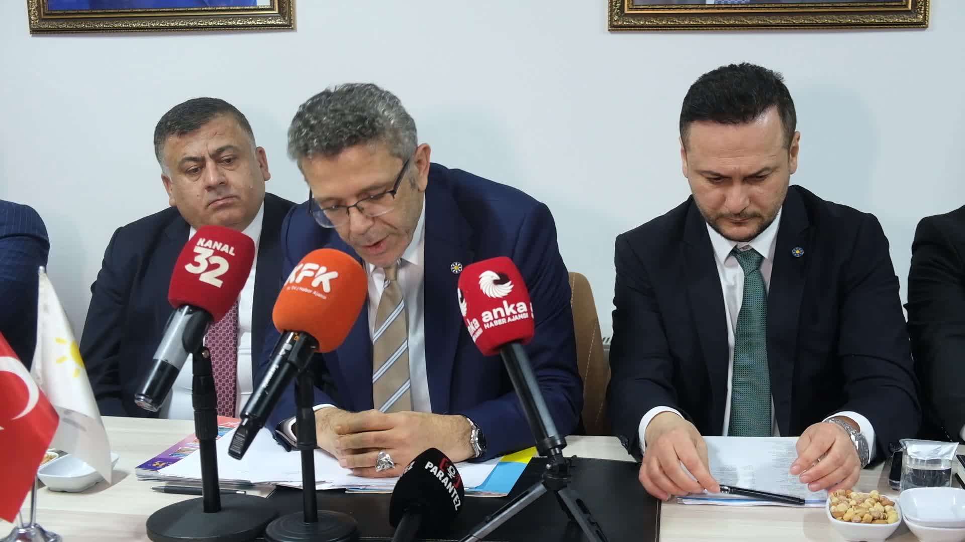 İYİ Parti Genel Başkan Yardımcısı Öztürk: "Daha emeklinin maaşına yansımadan enflasyonla parayı geri aldılar"