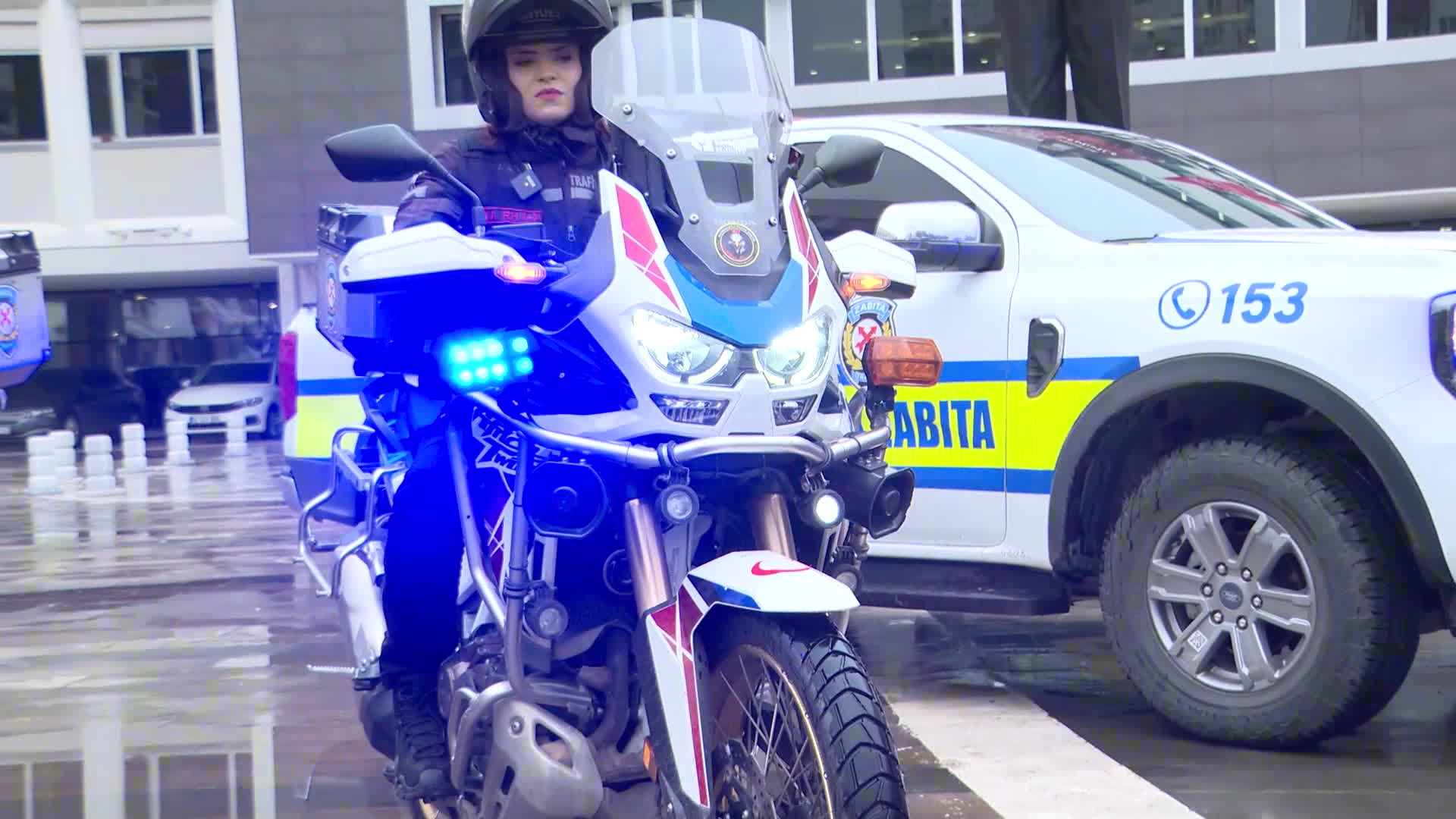 Antalya Büyükşehir Belediyesi'nden motorize zabıta ekipleriyle daha etkin denetim