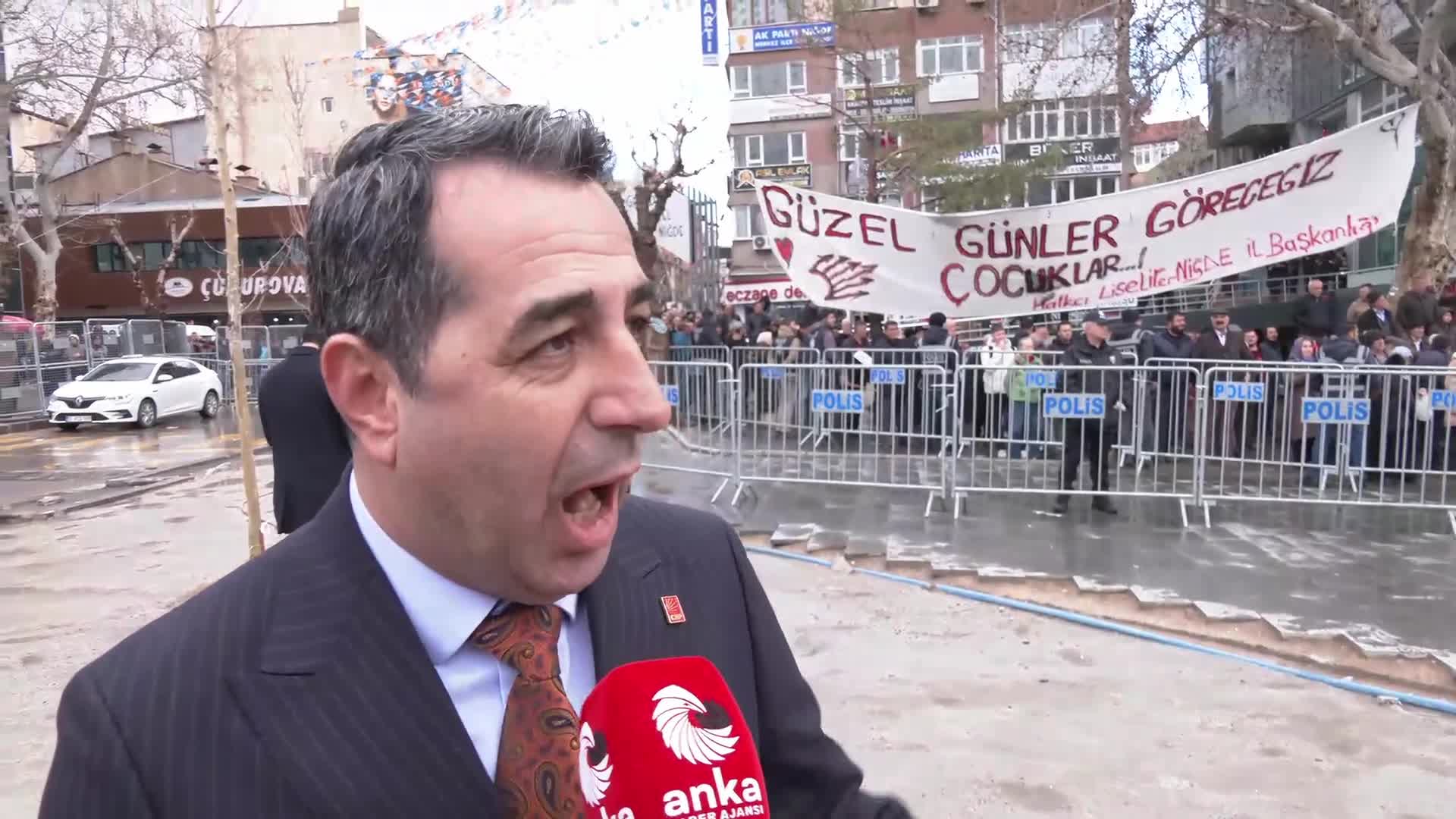 CHP'nin "Millet İradesine Sahip Çıkıyor" mitingi Niğde'de... Erhan Adem: "Bu vatandaşlar erken seçim sandığını ve bizim iktidarımızı bekliyor"