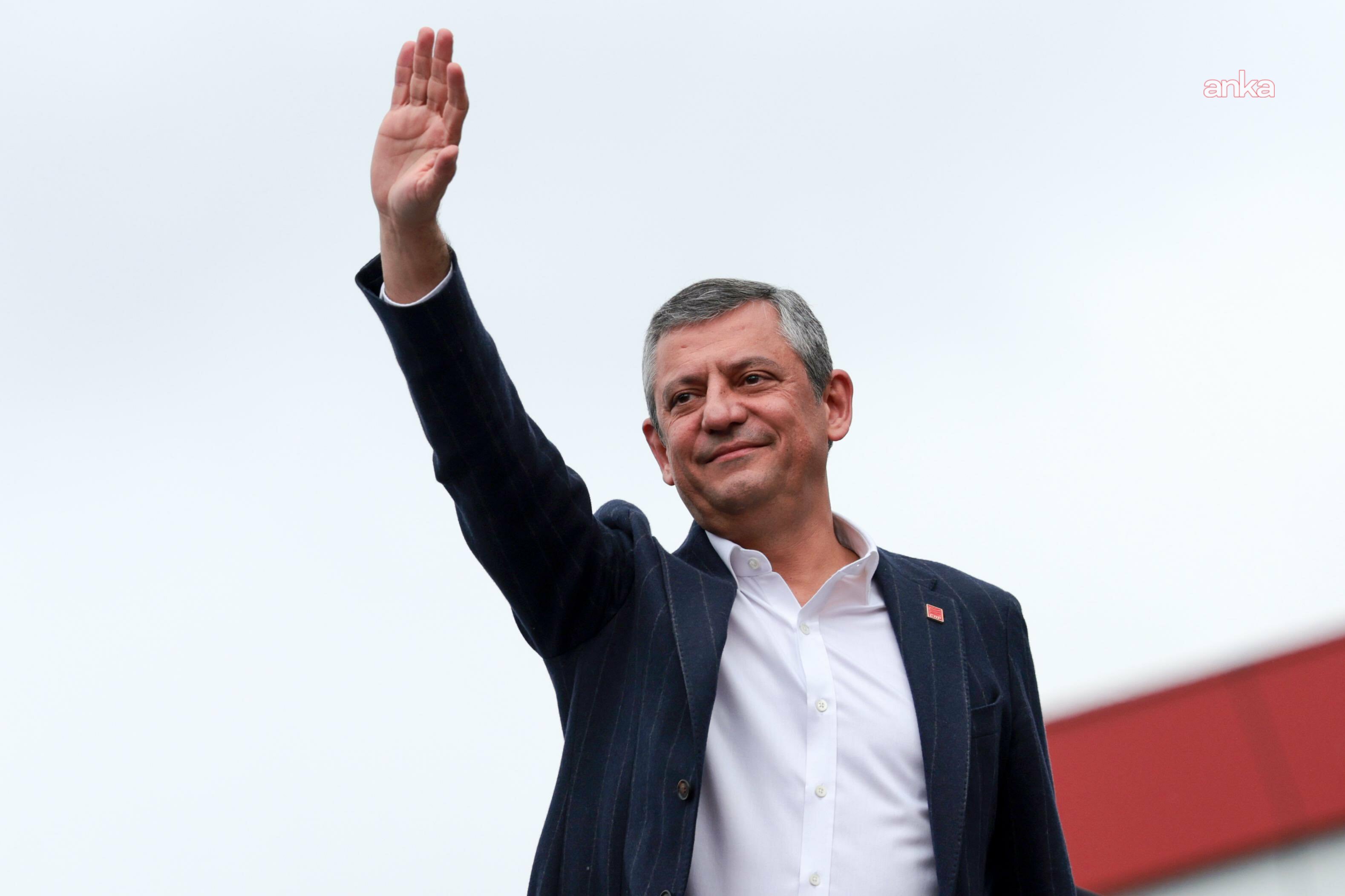 CHP'den "Millet İradesine Sahip Çıkıyor" mitingi... Özgür Özel: "Atatürk’ün güvendiği Niğde, Türkiye’yi bir kez daha yoksulluktan, esaretten, sefaletten, işsizlikten kurtarmaya hazır mı?"