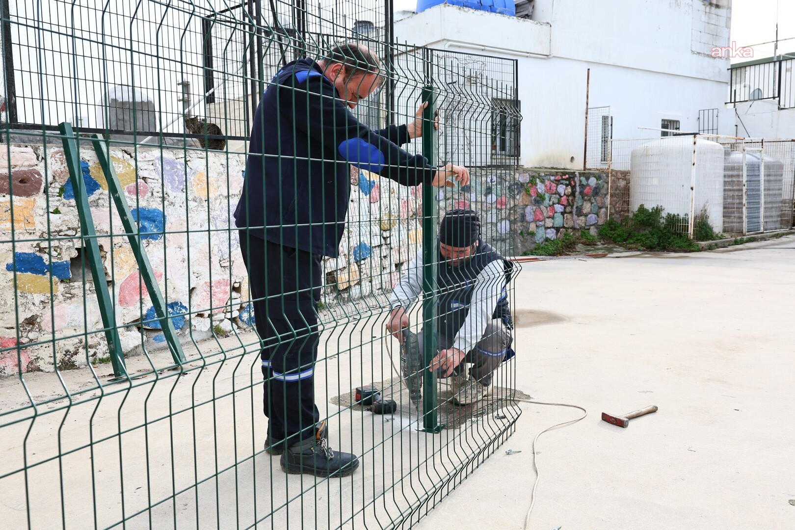 Bodrum Belediyesi'nden ilçedeki okullarda bakım onarım çalışması