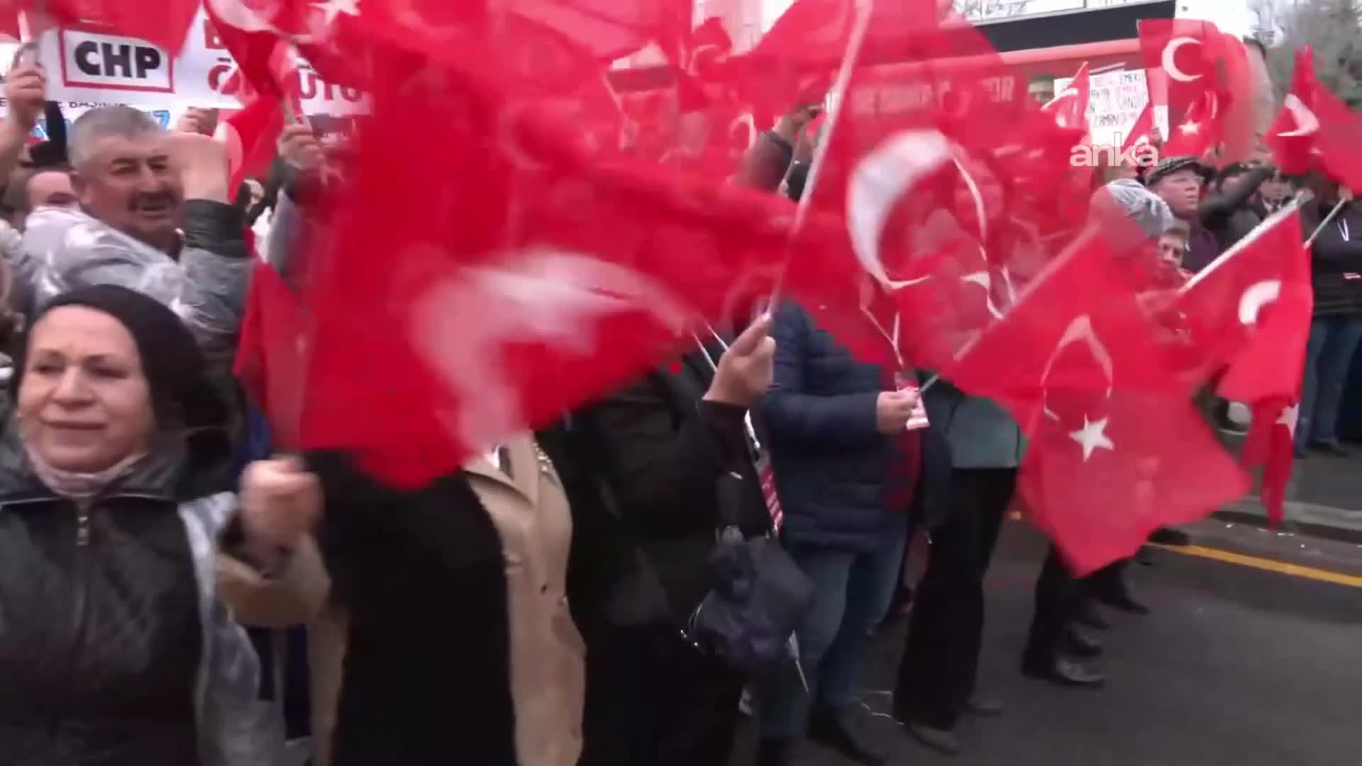 CHP’nin Niğde mitingi… “AK Parti’nin kalesi” Niğde’de meydana sığmayan kalabalık