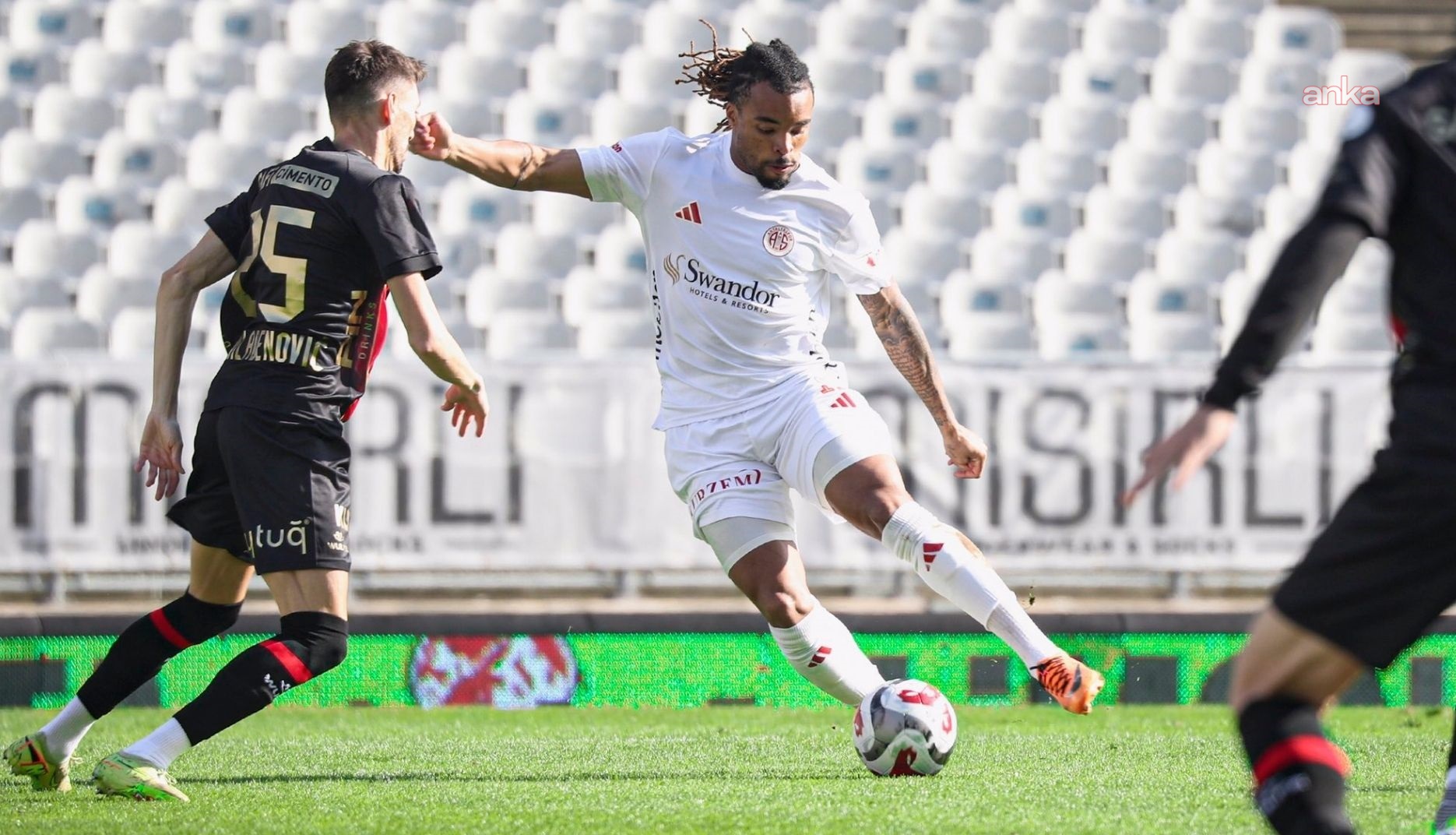 Fatih Karagümrük, sahasında Antalyaspor'u 1-0 mağlup etti