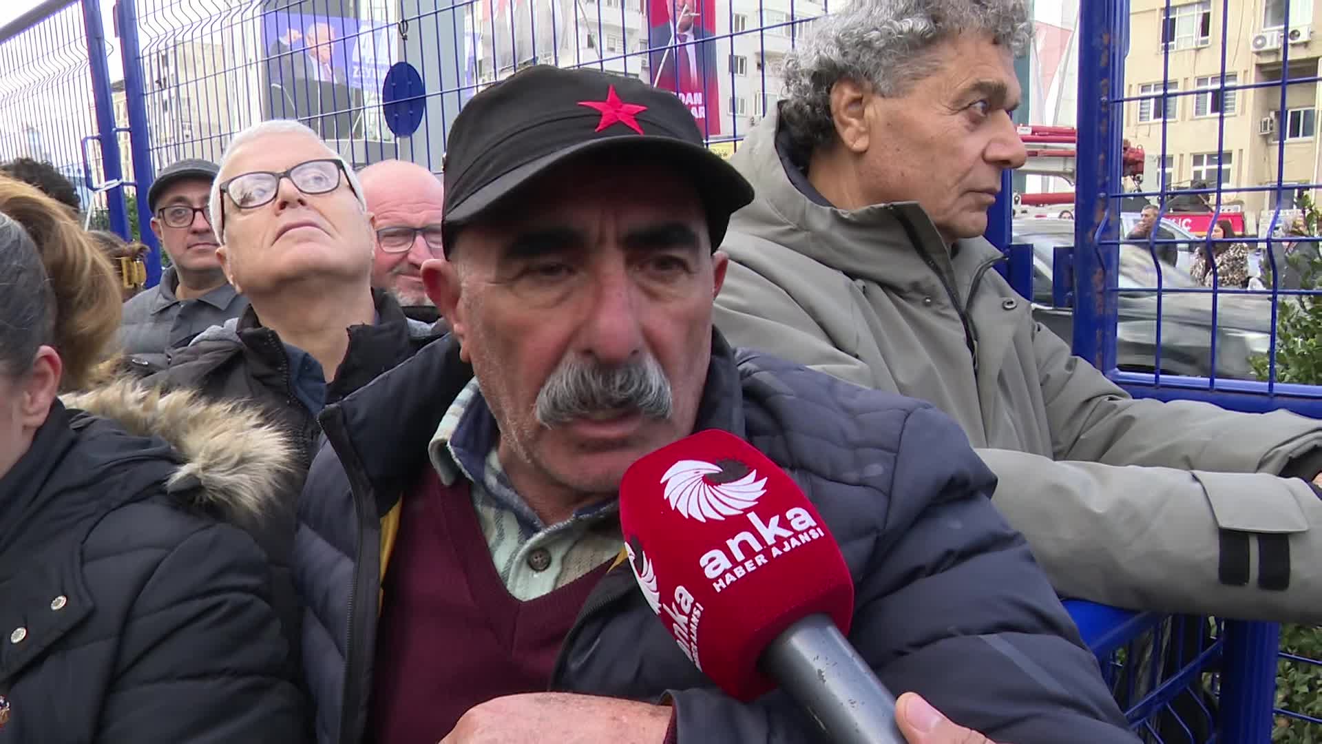 Adanalılar Zeydan Karalar'la buluştu: "Sevincimizden sesimiz gitti, feda olsun sesimiz başkanımıza"