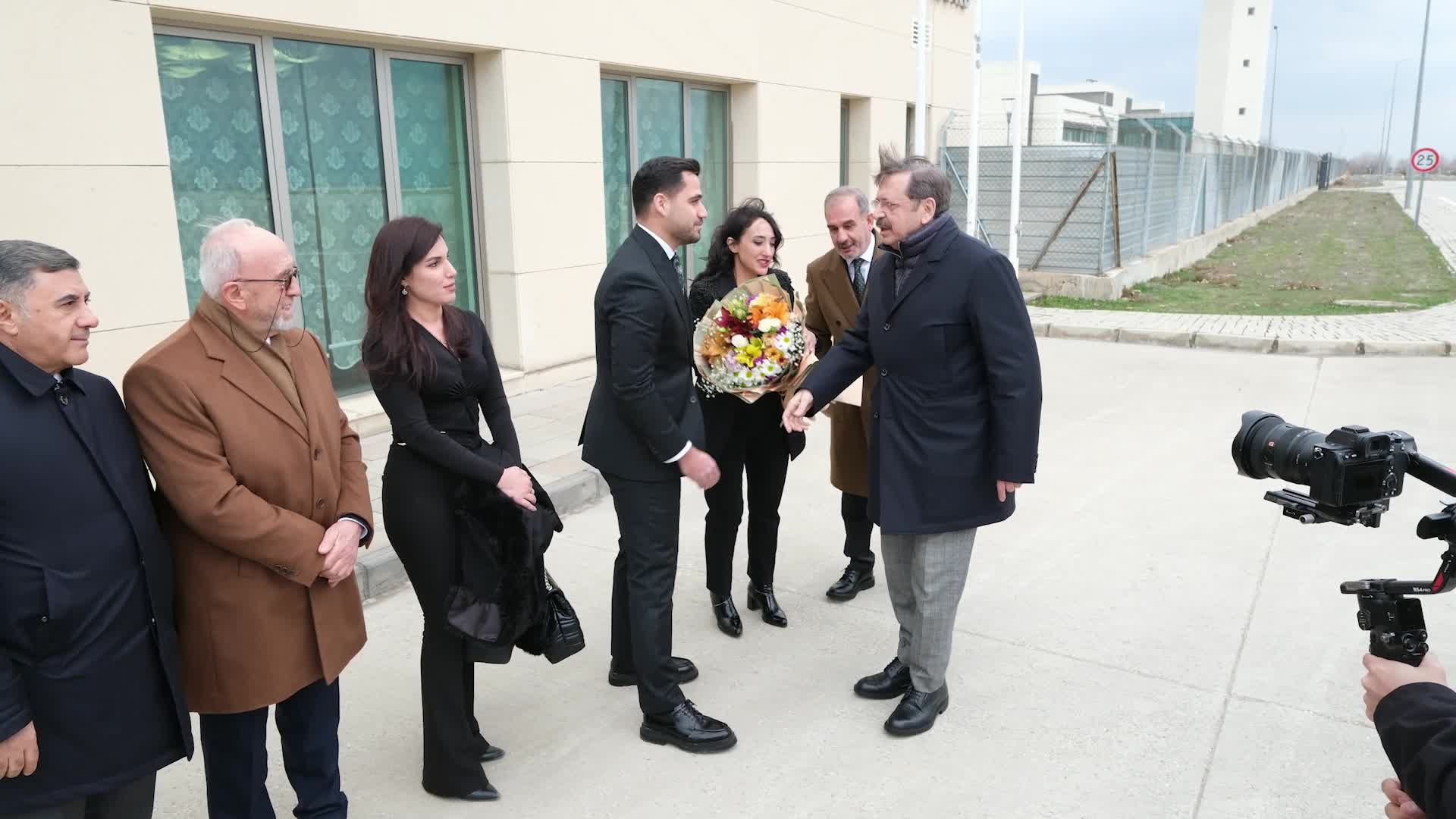 TOBB Başkanı Hisarcıklıoğlu'ndan Elazığ'a okul sözü