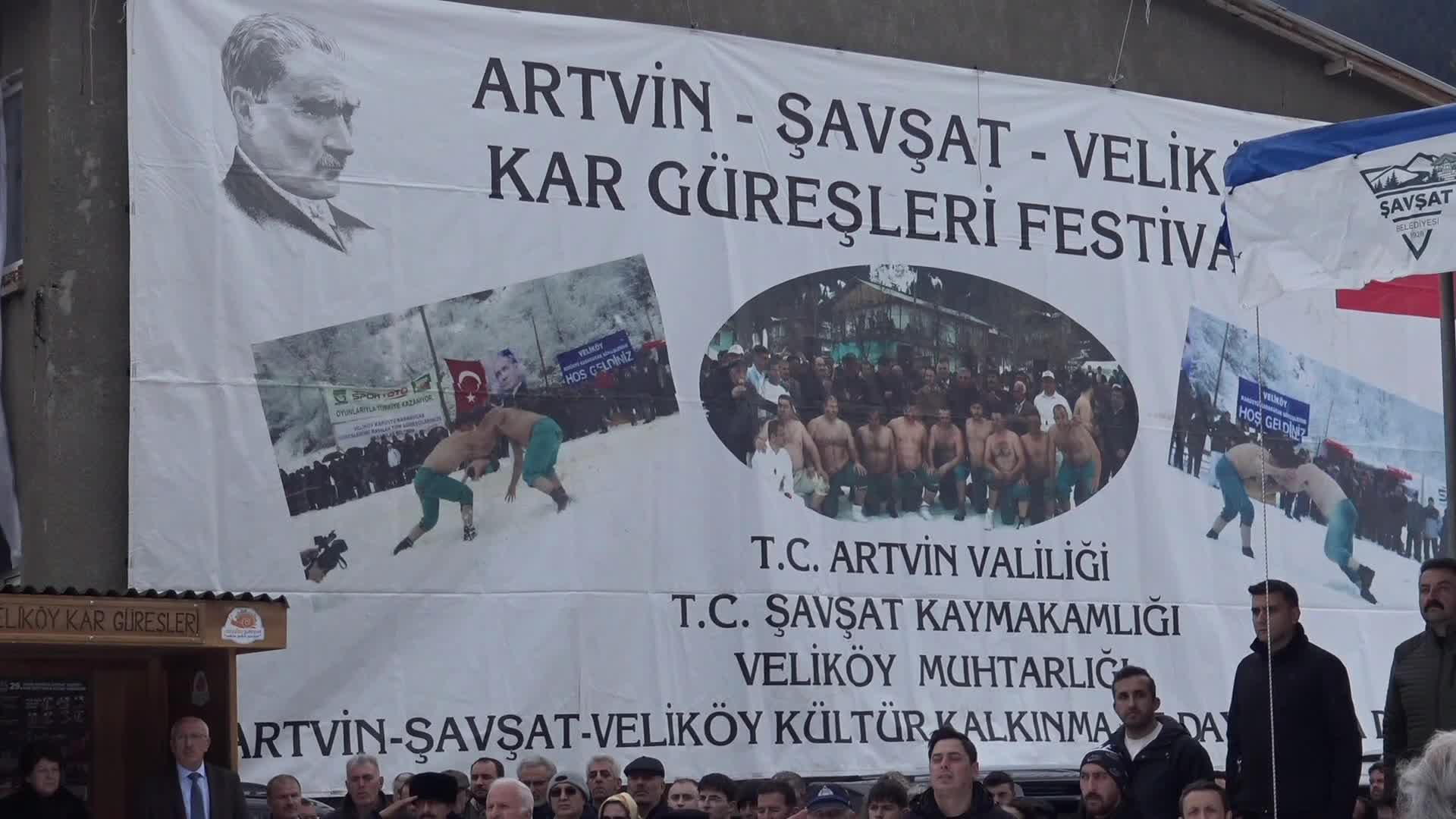 Şavşat’ta 29. Kar Üstü Karakucak Güreşleri renkli görüntülere sahne oldu