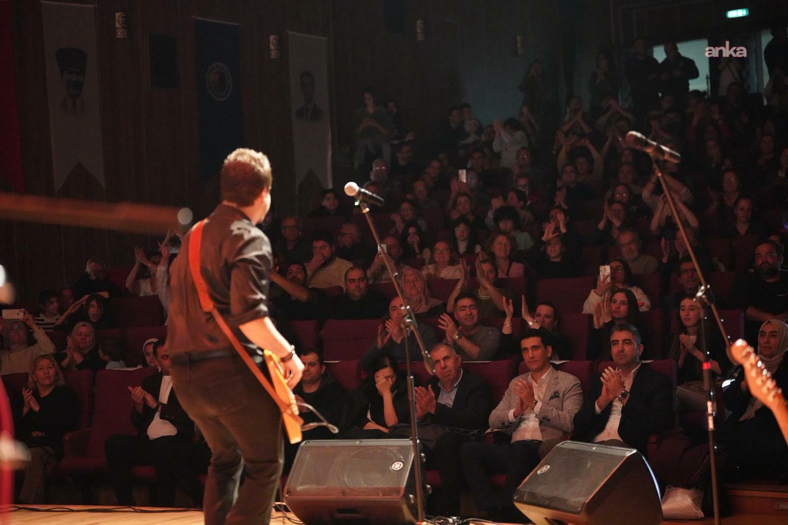 Barış Manço ve Cem Karaca, Kartal'da konser programıyla anıldı