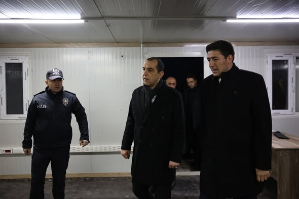 Iğdır Valisi Taşolar, Alican Gümrük Kapısı’nda incelemelerde bulundu