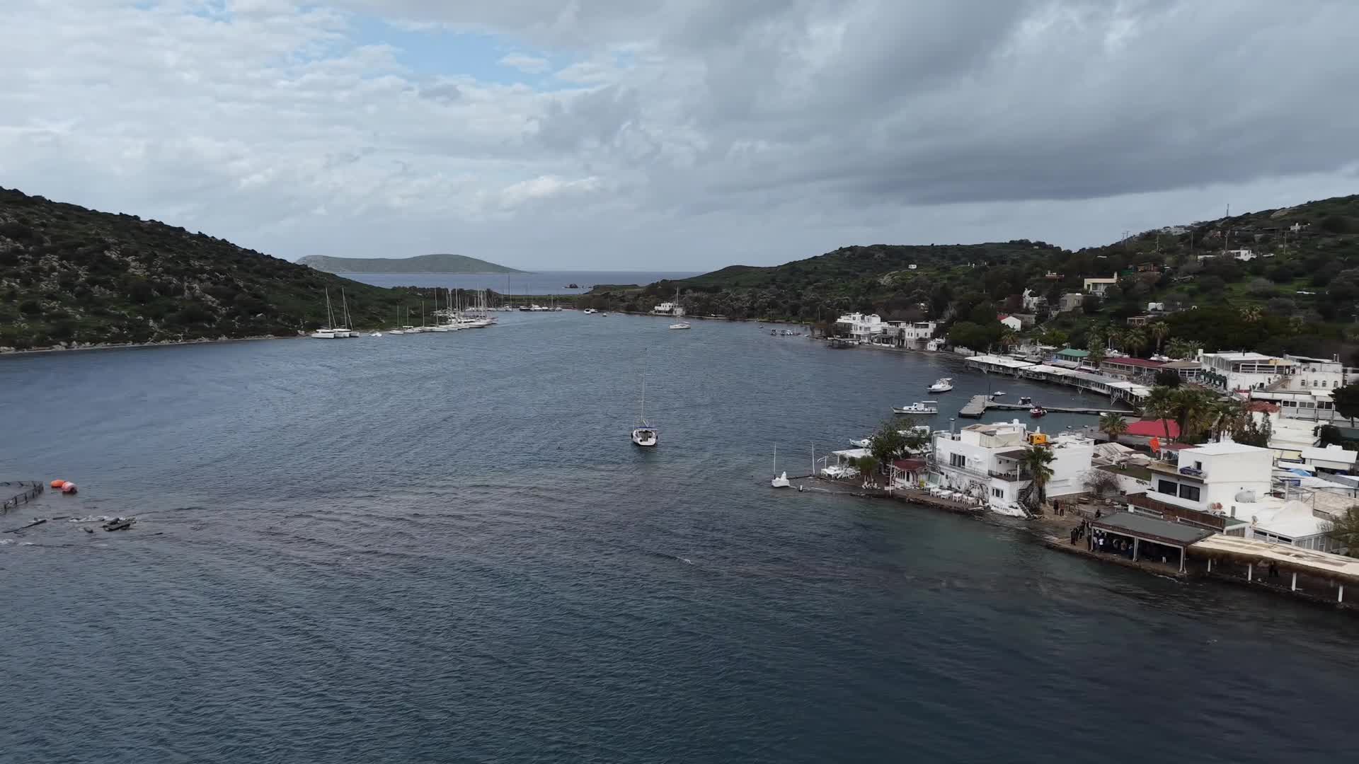 Bodrum’da yılın ilk kültür ve doğa yürüyüşü, Myndos Antik Kenti'nden başladı