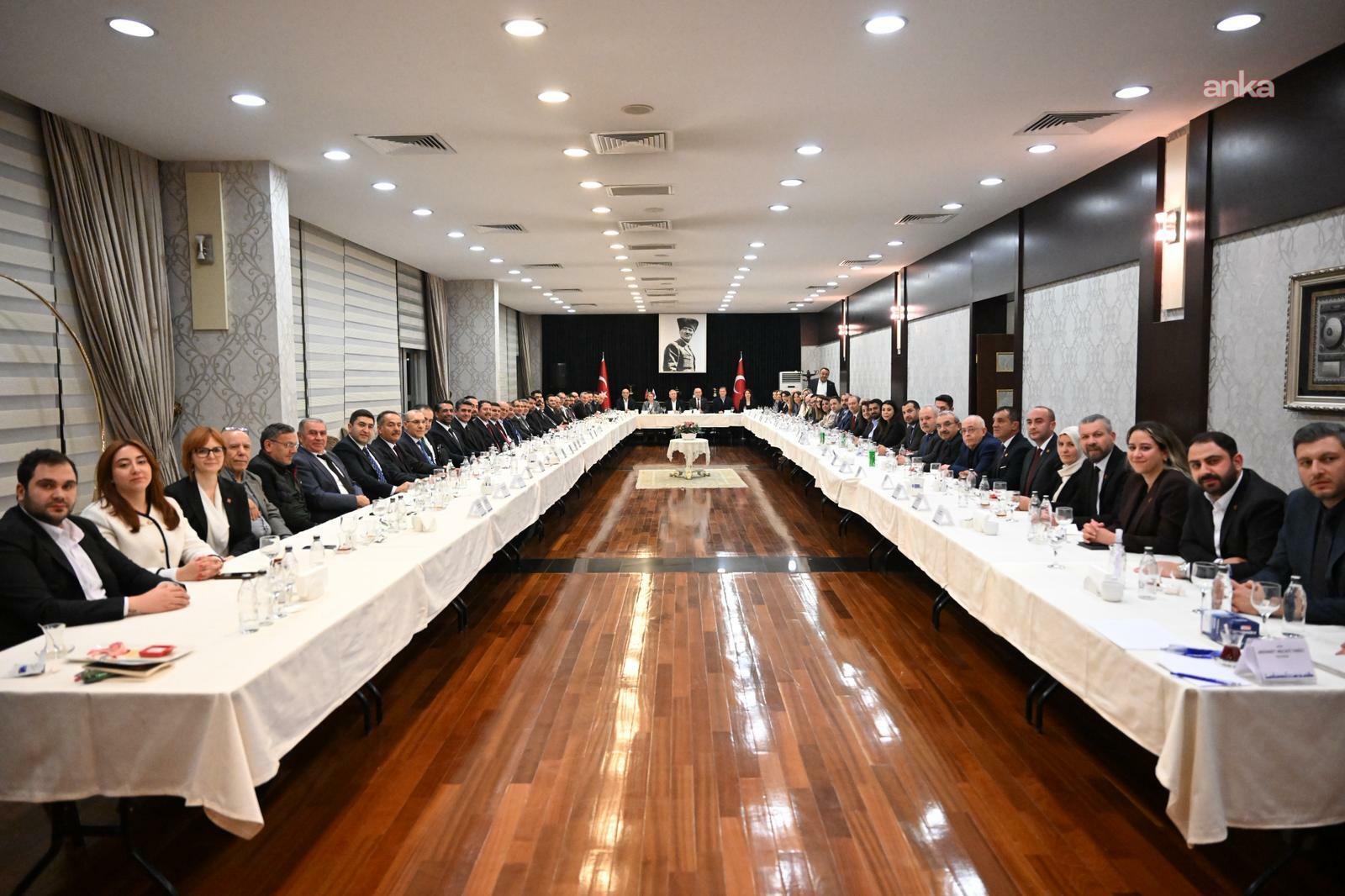 Mansur Yavaş ve CHP'li 15 ilçe belediye başkanından ortak açıklama: “Yetkiyi milletten alırız, hesabı yine millete veririz”
