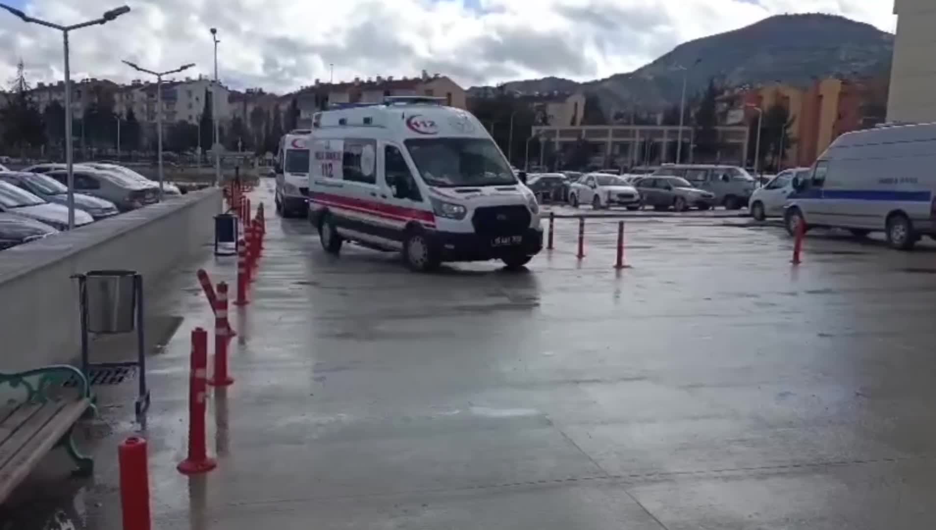 Burdur'da mermer fabrikasında meydana gelen kazada 5 işçi yaralandı