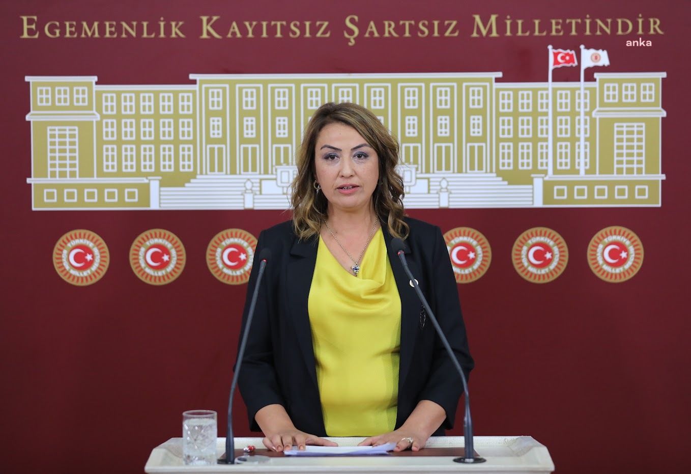 CHP'li Kara: "Antakya Akasya Mahallesi TOKİ’lerinde oturanlar hak sahibi olabilecek mi?"