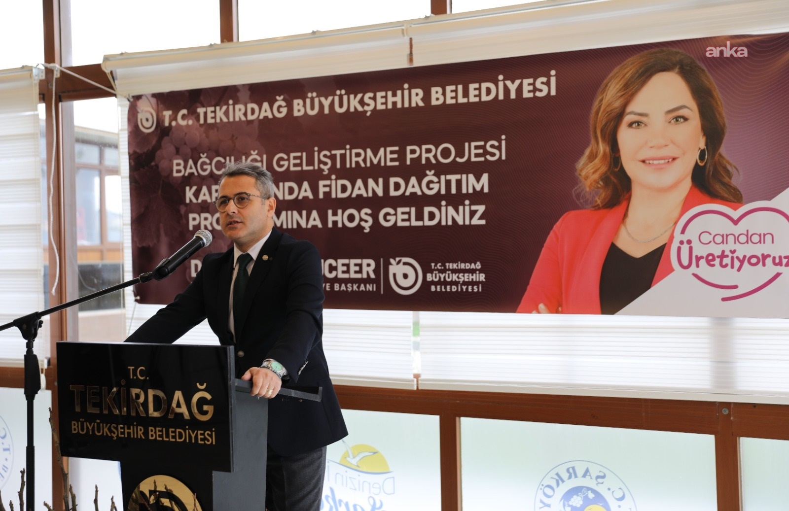 Tekirdağ Büyükşehir Belediyesi'nden Şarköylü üreticilere fidan desteği