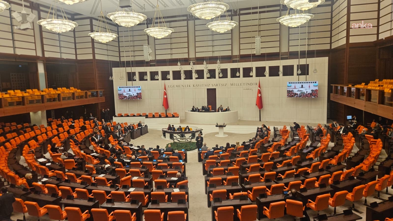 TBMM Genel Kurulu... İYİ Parti'nin Epstein dosyası ve depremlerde kaybolan çocukların insan ticaretinin hedefi haline gelmesine dair iddiaların araştırılması ilişkin önerisi, AK Parti ve MHP oylarıyla reddedildi