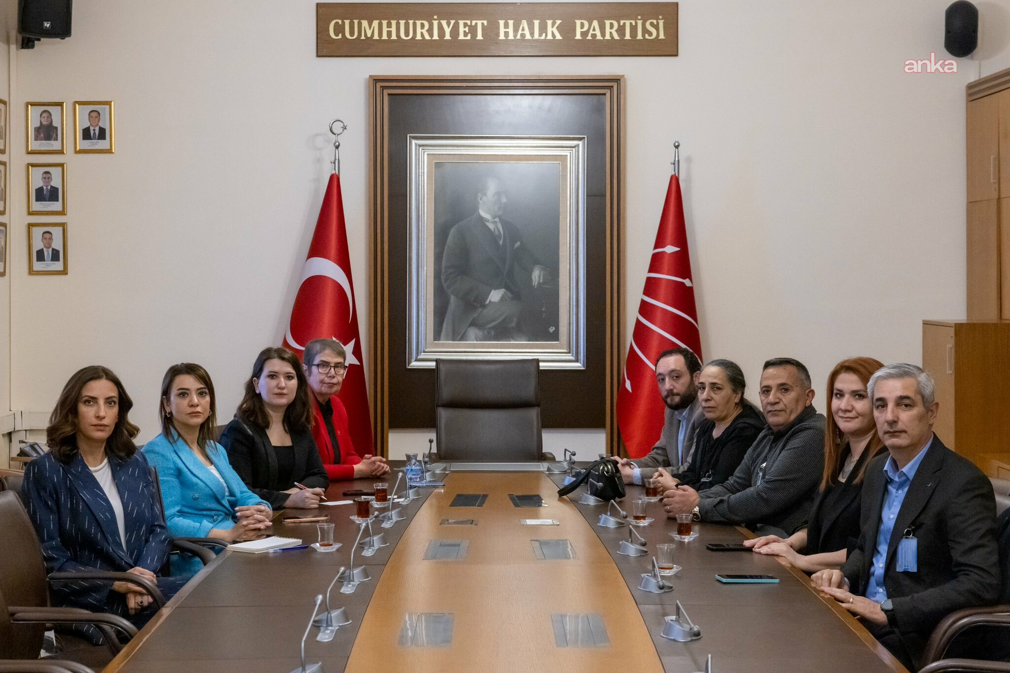 CHP heyeti, İliç'te hayatını kaybeden Uğur Yıldız'ın ailesini TBMM'de ağırladı