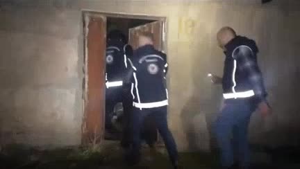 Diyarbakır merkezli 5 ilde göçmen kaçakçılığı operasyonunda 22 şüpheli tutuklandı