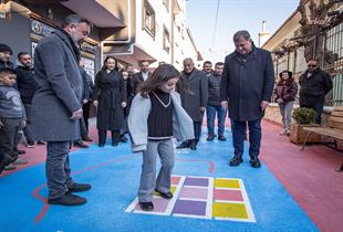 İzmir çocuğu merkeze koydu, Türkiye’ye örnek oldu