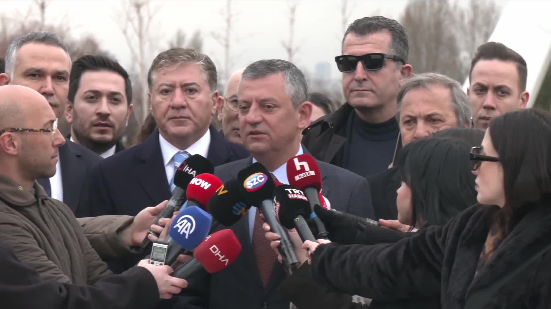 Akın Gürlek'in Adalet Bakanı olarak atanması... Özgür Özel: "Ne yaparlarsa yapsınlar karşılarında son bir CHP'li kalana kadar bu kaleyi teslim alamazlar"