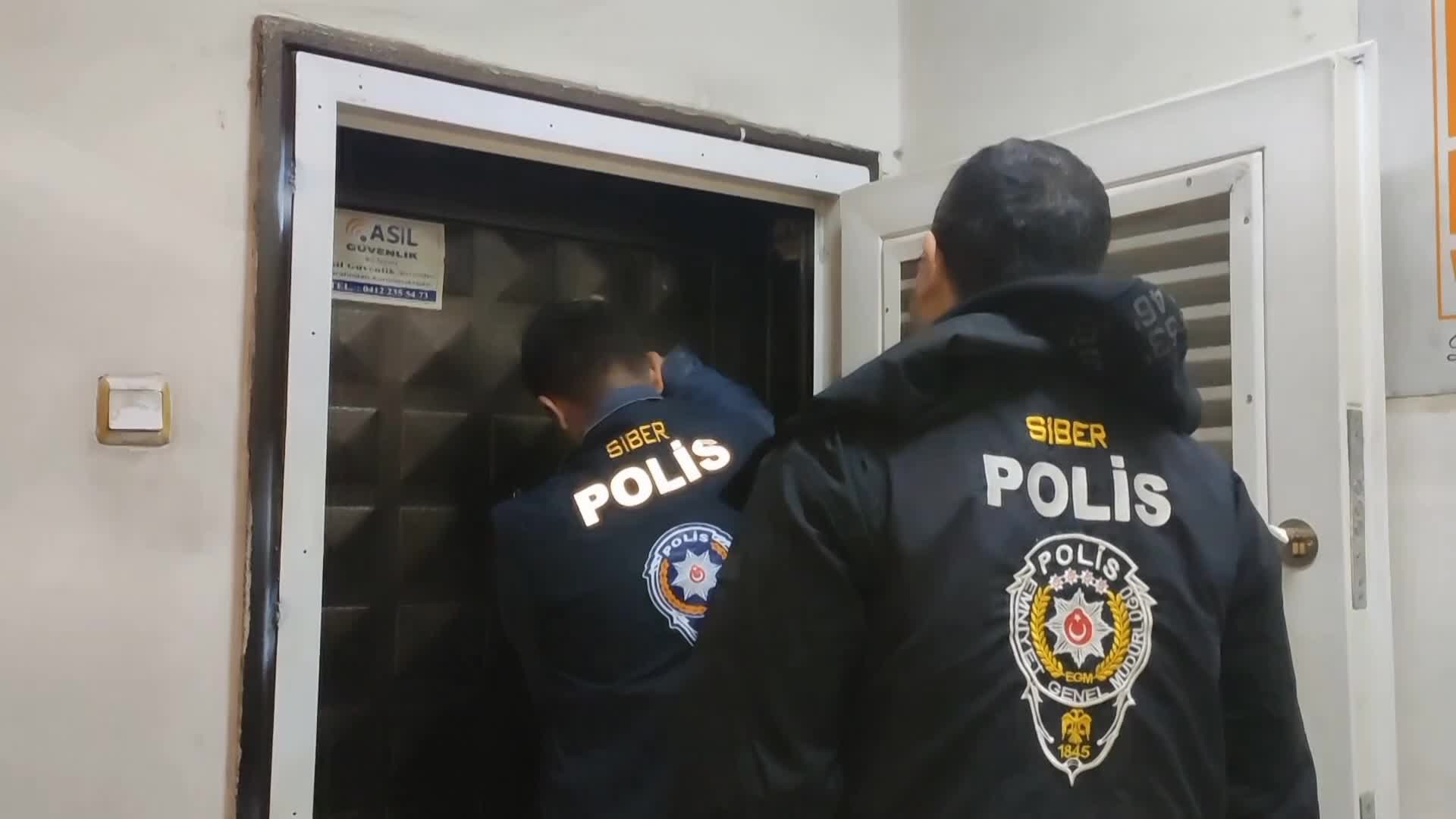 Osmaniye merkezli 6 ilde "yapay zekalı" dolandırıcılık operasyonu... 5 kişi tutuklandı