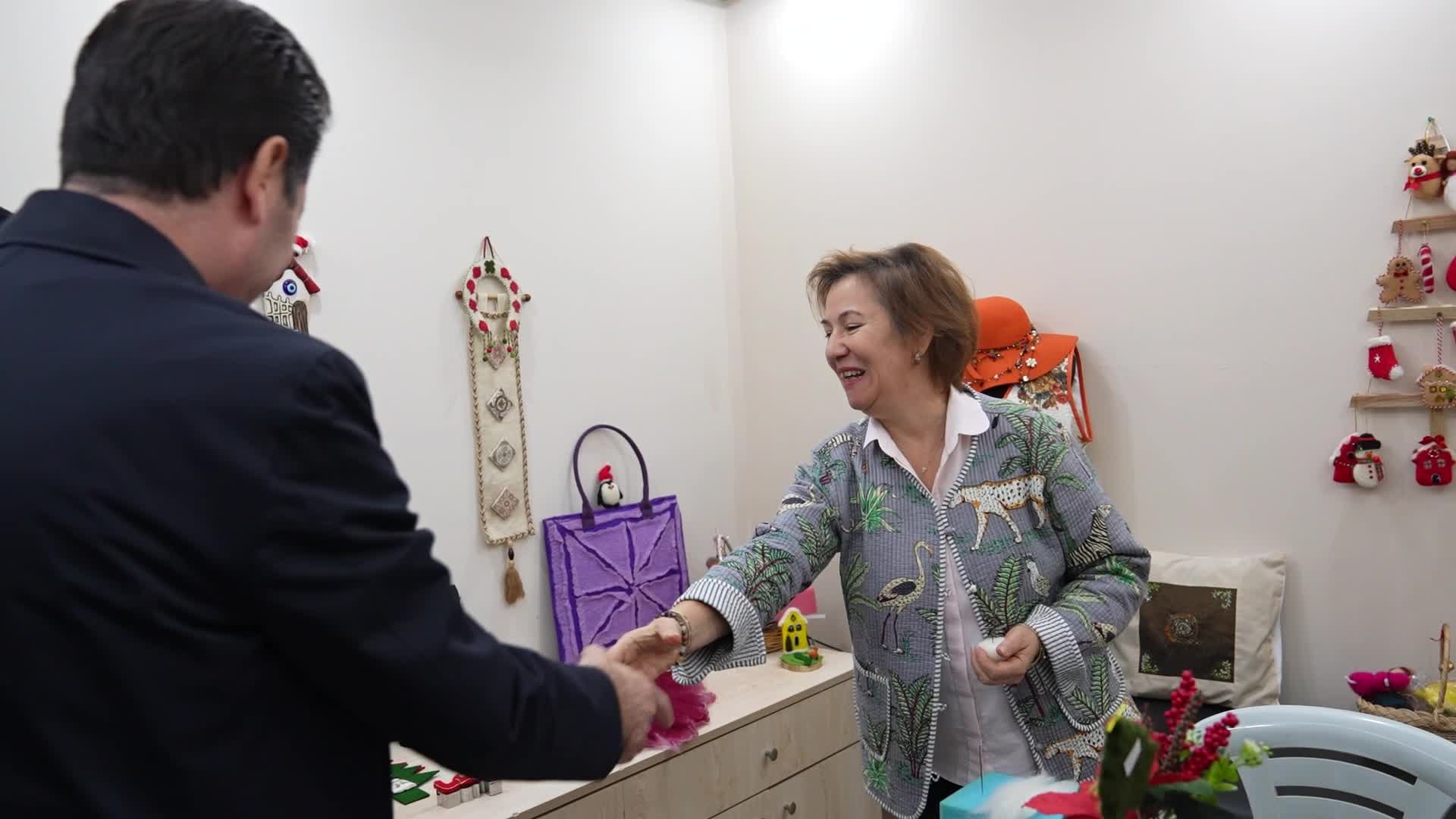 Ortahisar Belediye Başkanı Kaya, El Sanatları Çarşısı'nı ziyaret etti