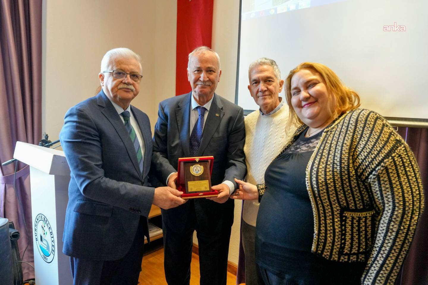 Burhaniye Belediyesi Kent Arşivi'nde vefa örneği