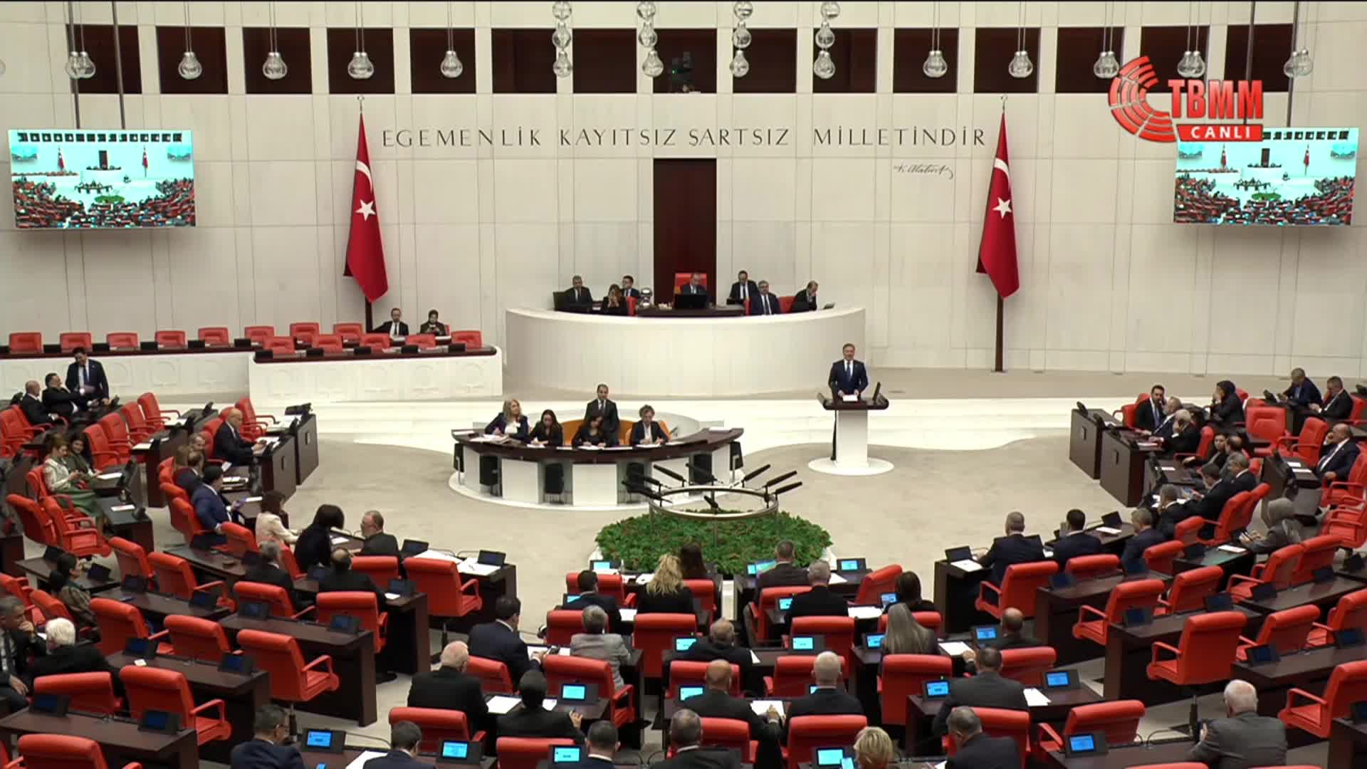 TBMM Genel Kurulu... Murat Emir'den Akın Gürlek'e: "Bu göreve başlamak için yemine ihtiyacı varsa, o yemini gitsin kendisini atayan Recep Tayyip Erdoğan’ın önünde sarayda yapsın"