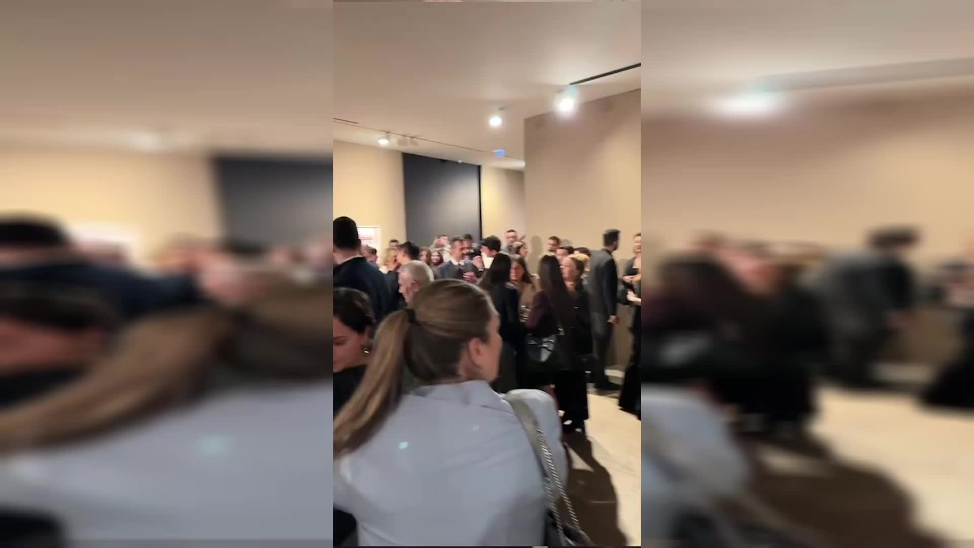 Ankara Barosu Başkanlığı için adaylığını açıklayan Elçin Özge Şimşek Çağlayan, meslektaşlarıyla bir araya geldi