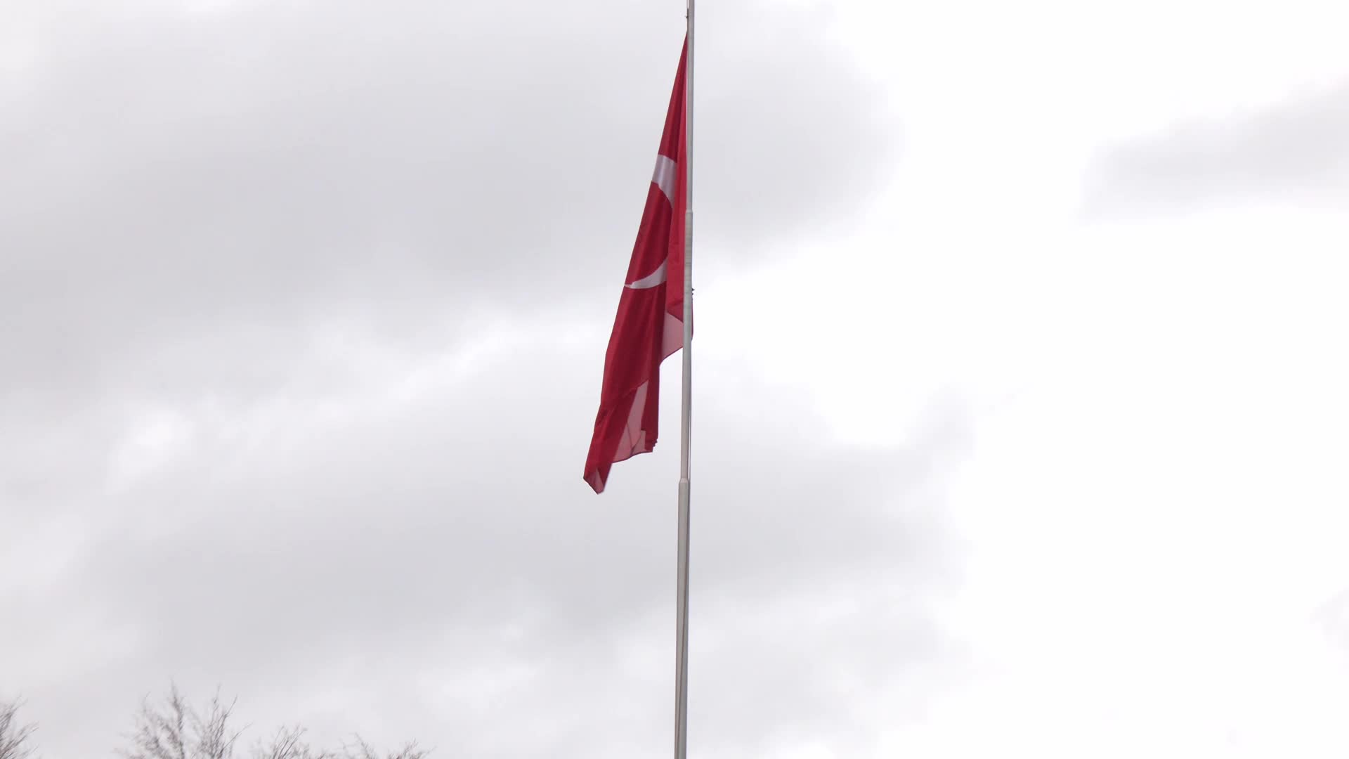 Deniz Baykal'ın vefatının üçüncü yılı... Kemal Kılıçdaroğlu: "Siyaseti ahlaki temeller üzerinde yapan ve geliştiren, bizim de örnek aldığımız bir kişiydi"