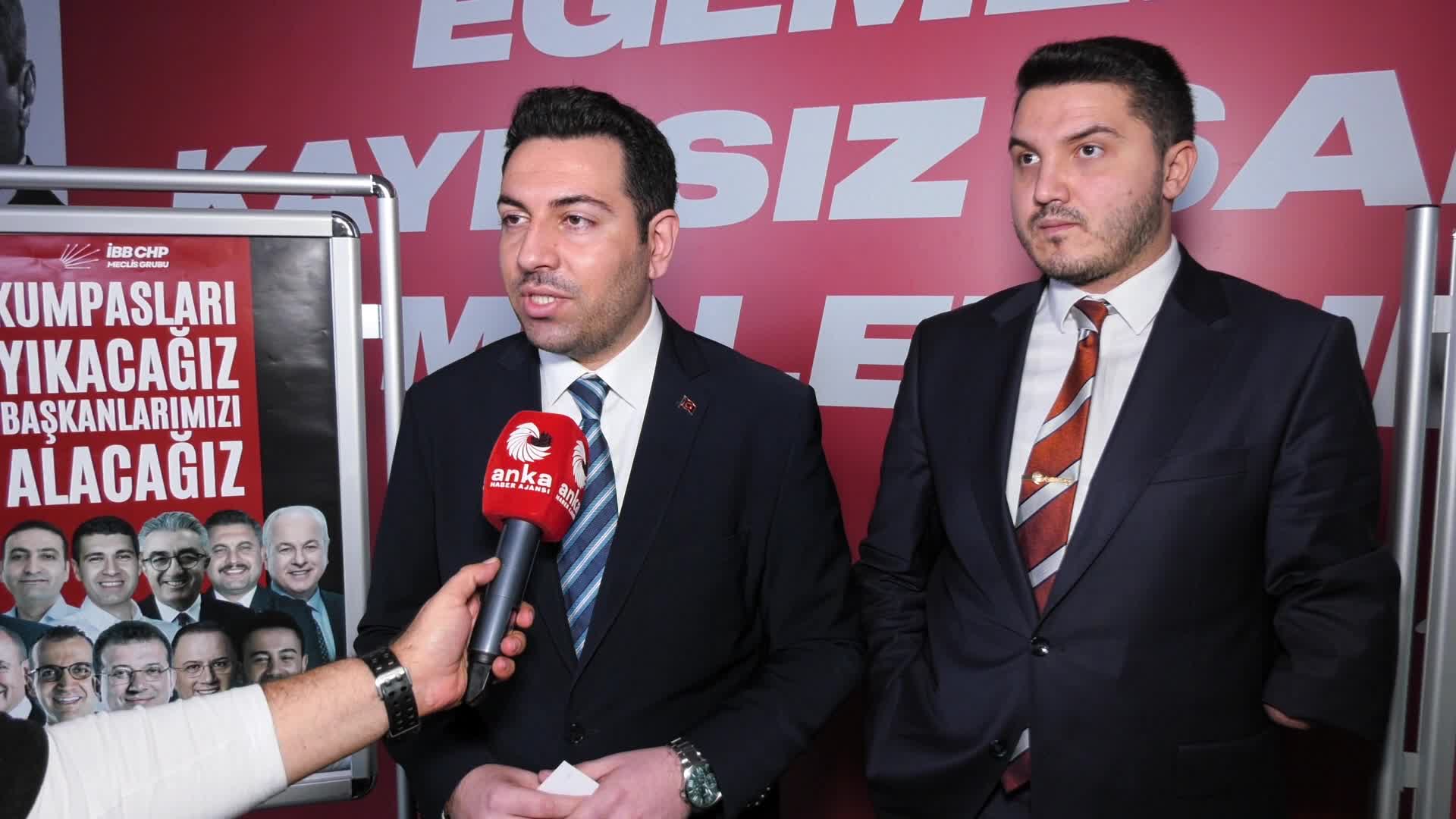 Büyükçekmece Belediye Başkan Yardımcısı Rıza Can Özdemir: “Bugün göreve dönmemiz engelleniyor. Hiç önemli değil... Bugün korkan, bugün boyun eğen, bugün yolundan dönen evlatlarının geleceğine ihanet eder”
