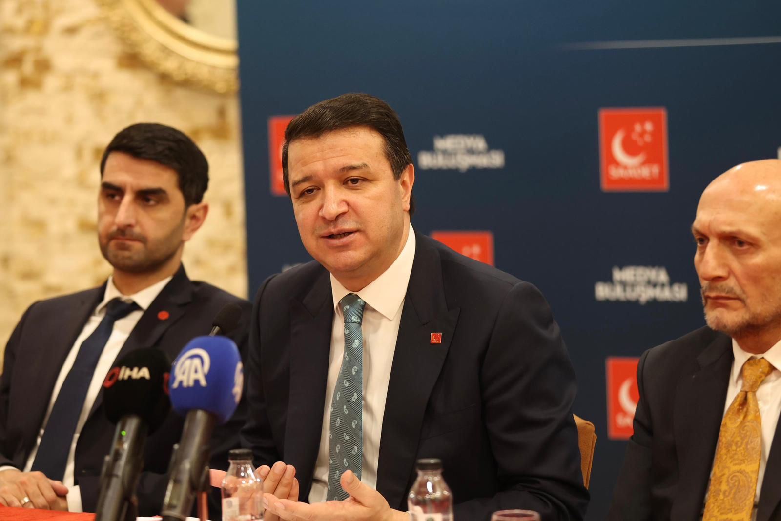 Mahmut Arıkan: Siyasette dil ve ahlak krizi var