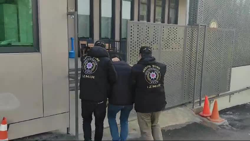İzmir'de 24 yıl 7 ay hapis cezası bulunan firari yakalandı
