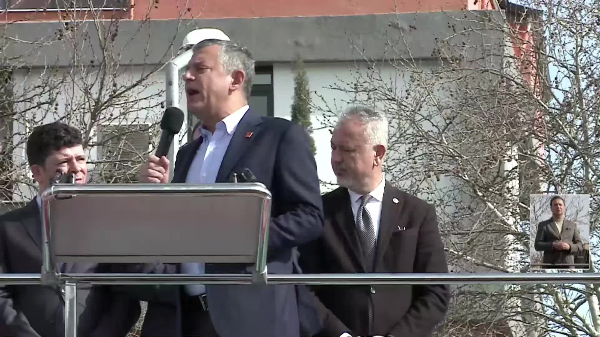 CHP'nin Milas'ta "Millet İradesine Sahip Çıkıyor" mitingi... Özgür Özel'den Anayasa Mahkemesi'ne "Akbelen" çağrısı: "Bu günahkar Erdoğan'a 'dur' deyin"