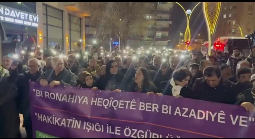 Abdullah Öcalan'ın Türkiye'ye getirilişinin yıl dönümünde Van'da protesto yürüyüşü