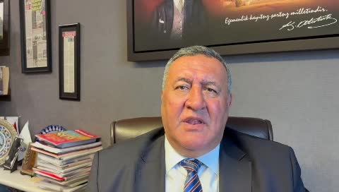 CHP’li Gürer: "Eskiden komşunun çocuğuna verilen kıyafetler artık internette satışa çıkıyor"