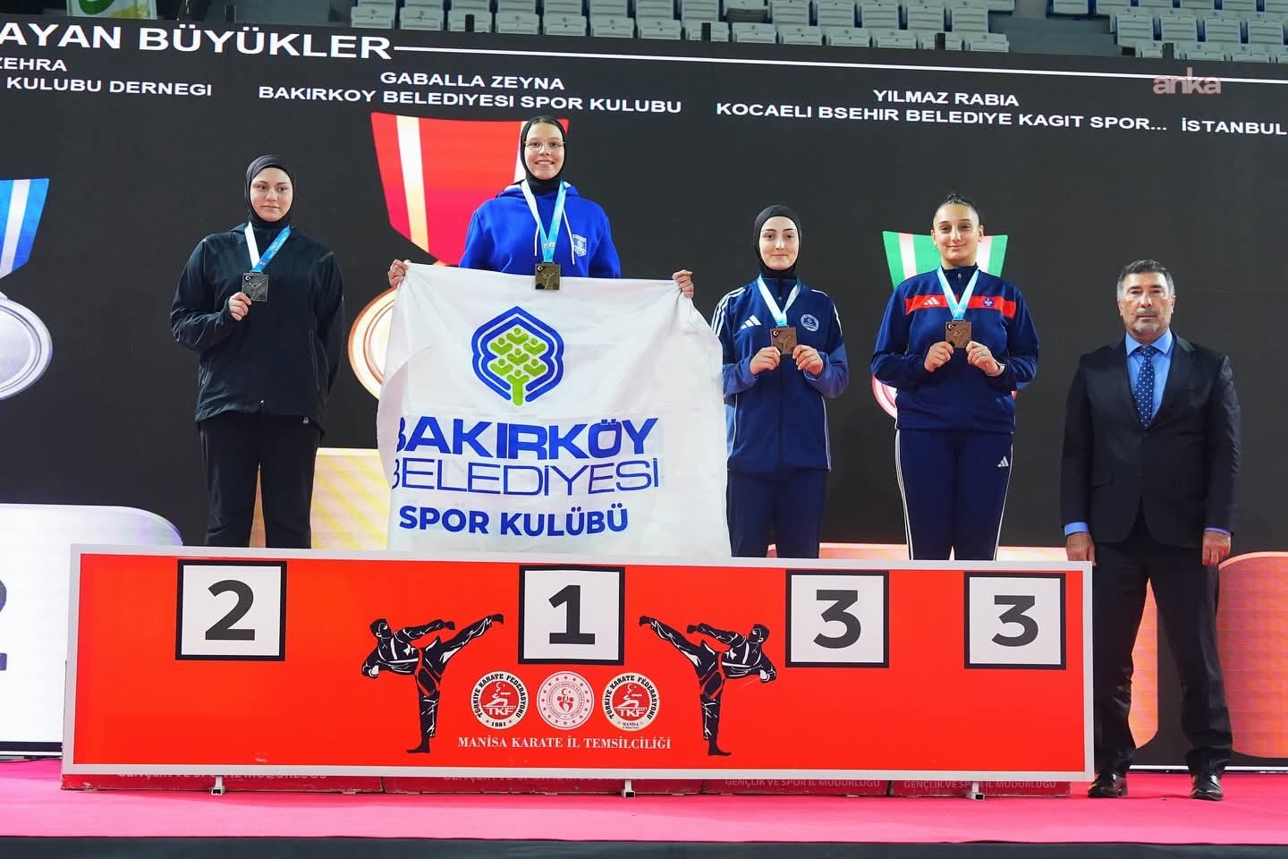 Bakırköylü karatecilerden üstün başarı